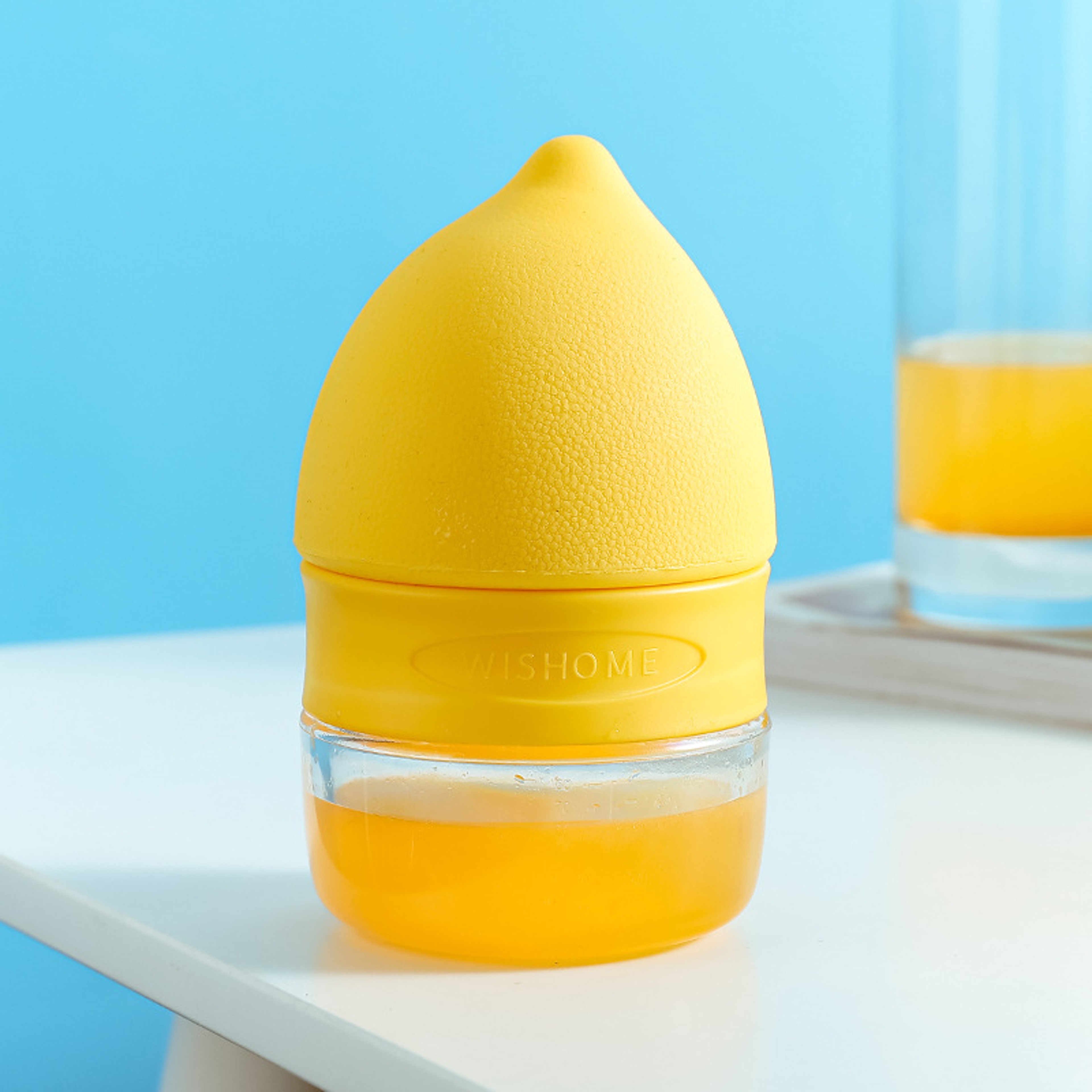 Manual Citrus Juicer & Fruit Spray Squeezer for Lemons, Oranges and Limes – view 1