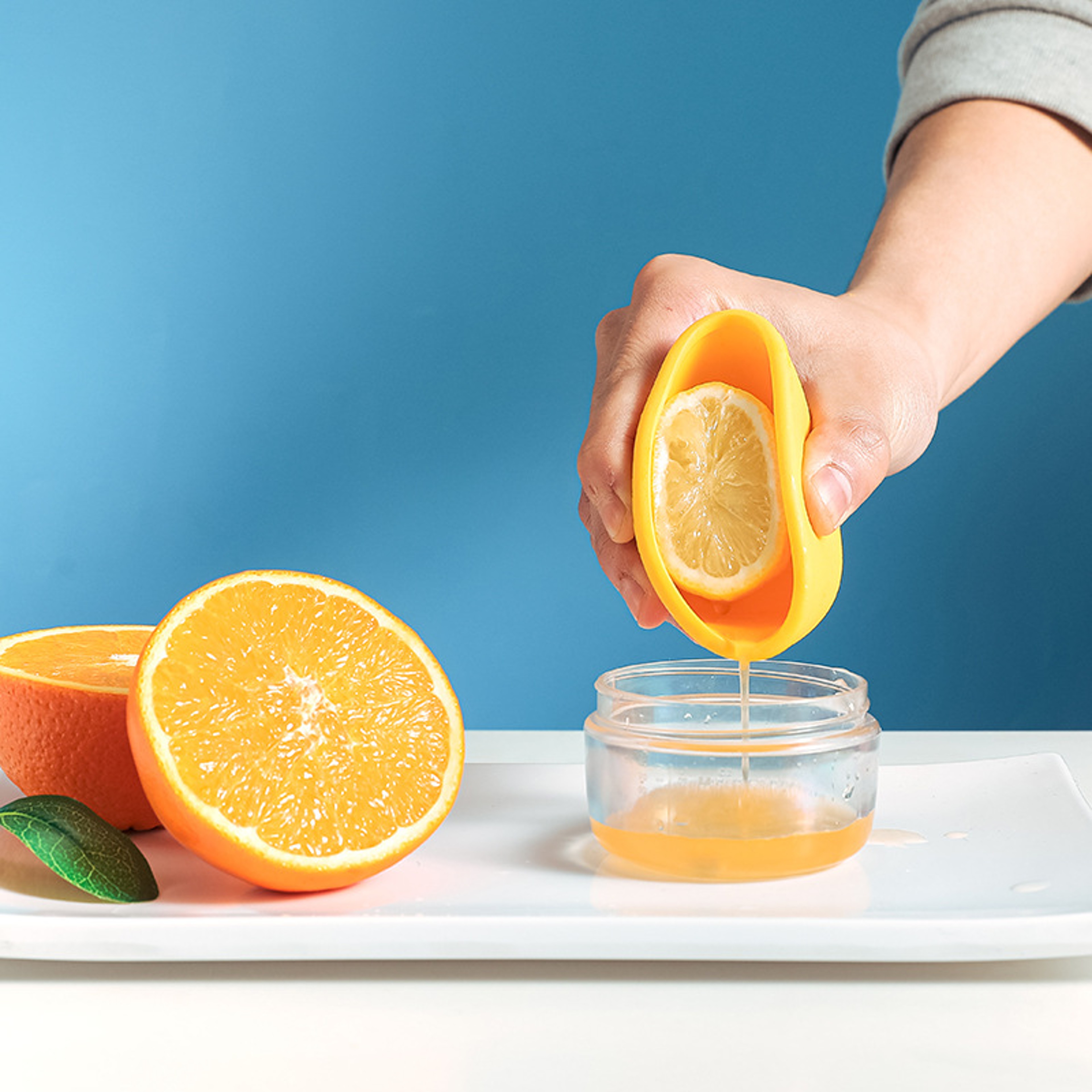 Manual Citrus Juicer & Fruit Spray Squeezer for Lemons, Oranges and Limes – view 2