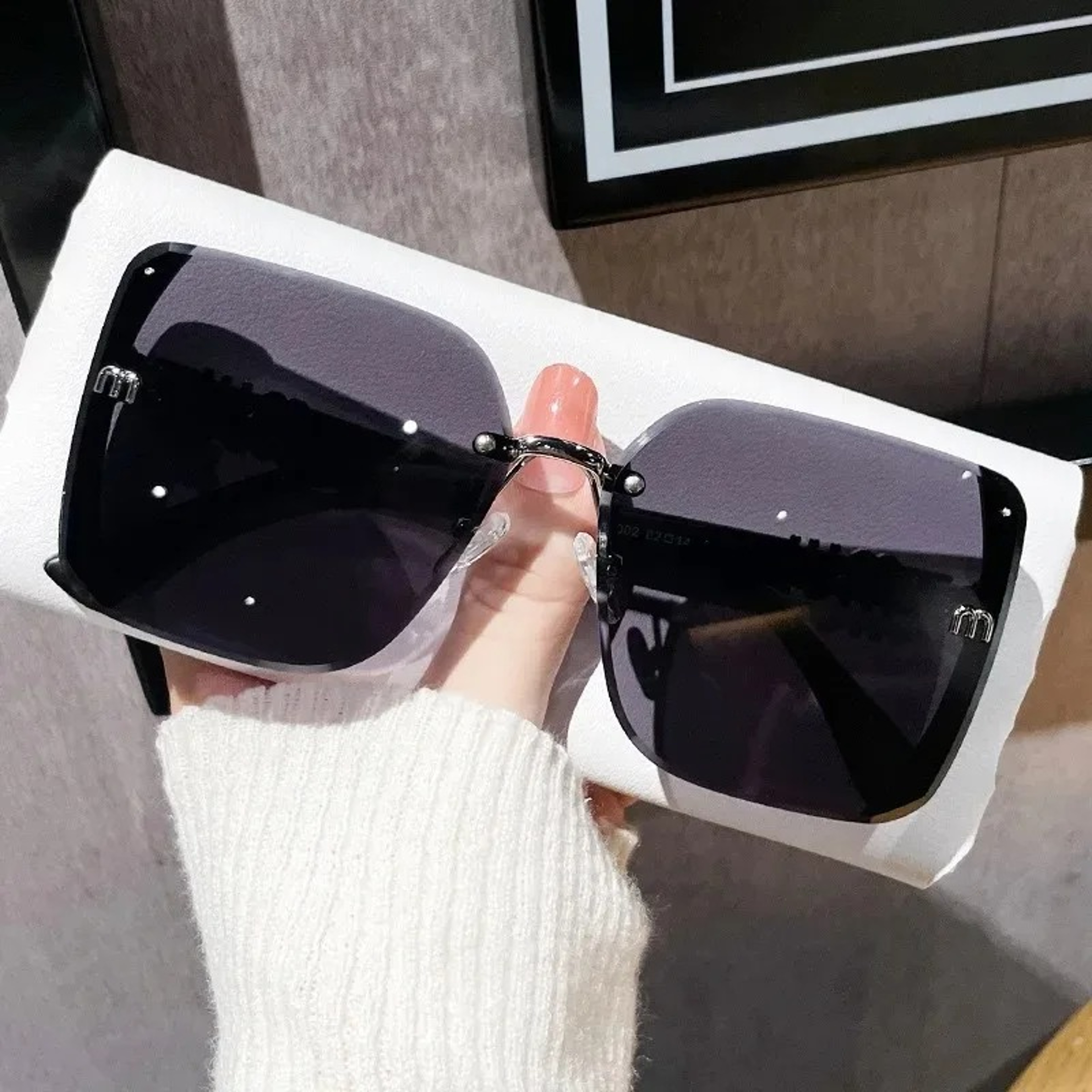 Luxe Retro Square Sunglasses for Women Vintage Driving Shades – view 4