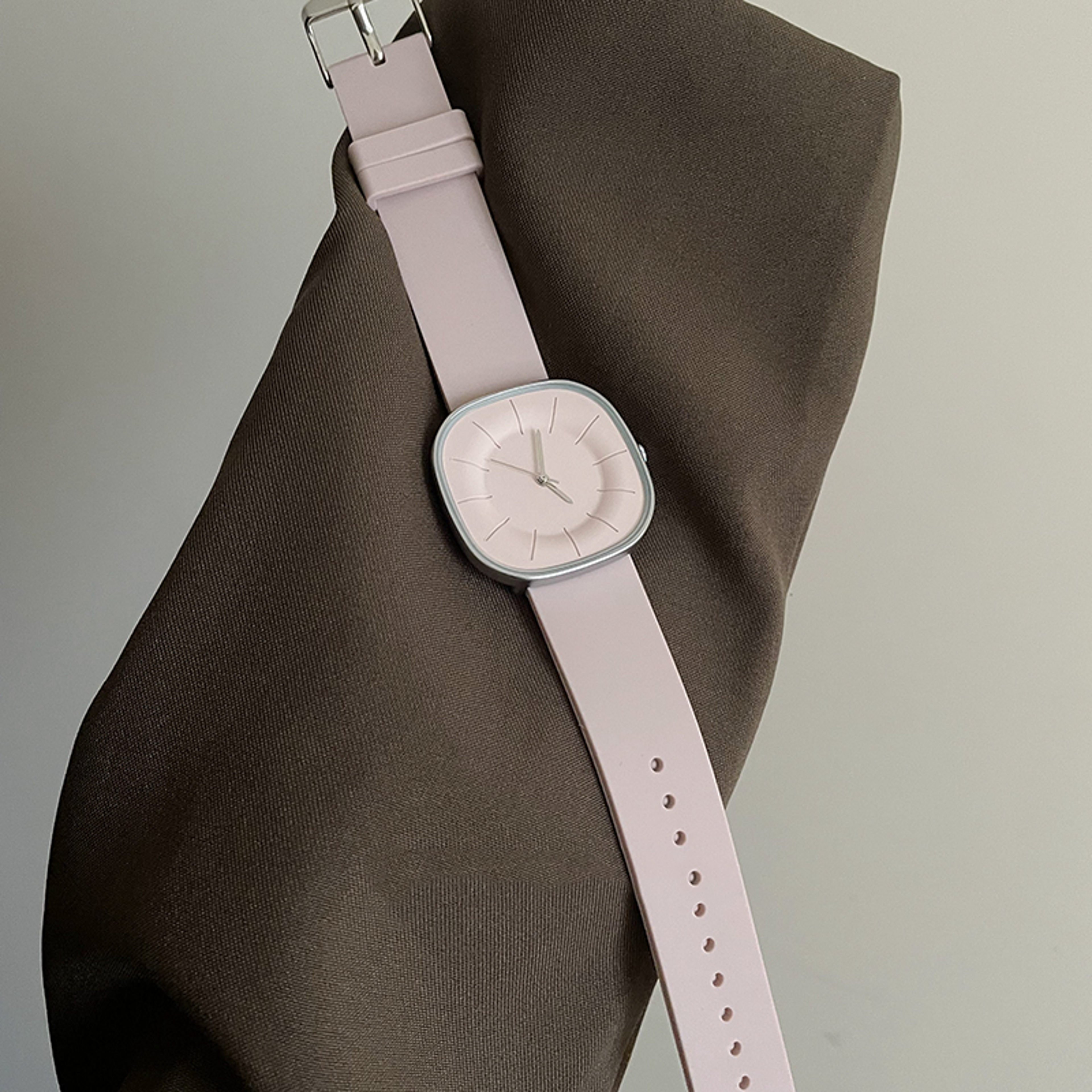 Luxury Womens Square-Face Watch with Silicone Strap – Waterproof Quartz Timepiece – view 10