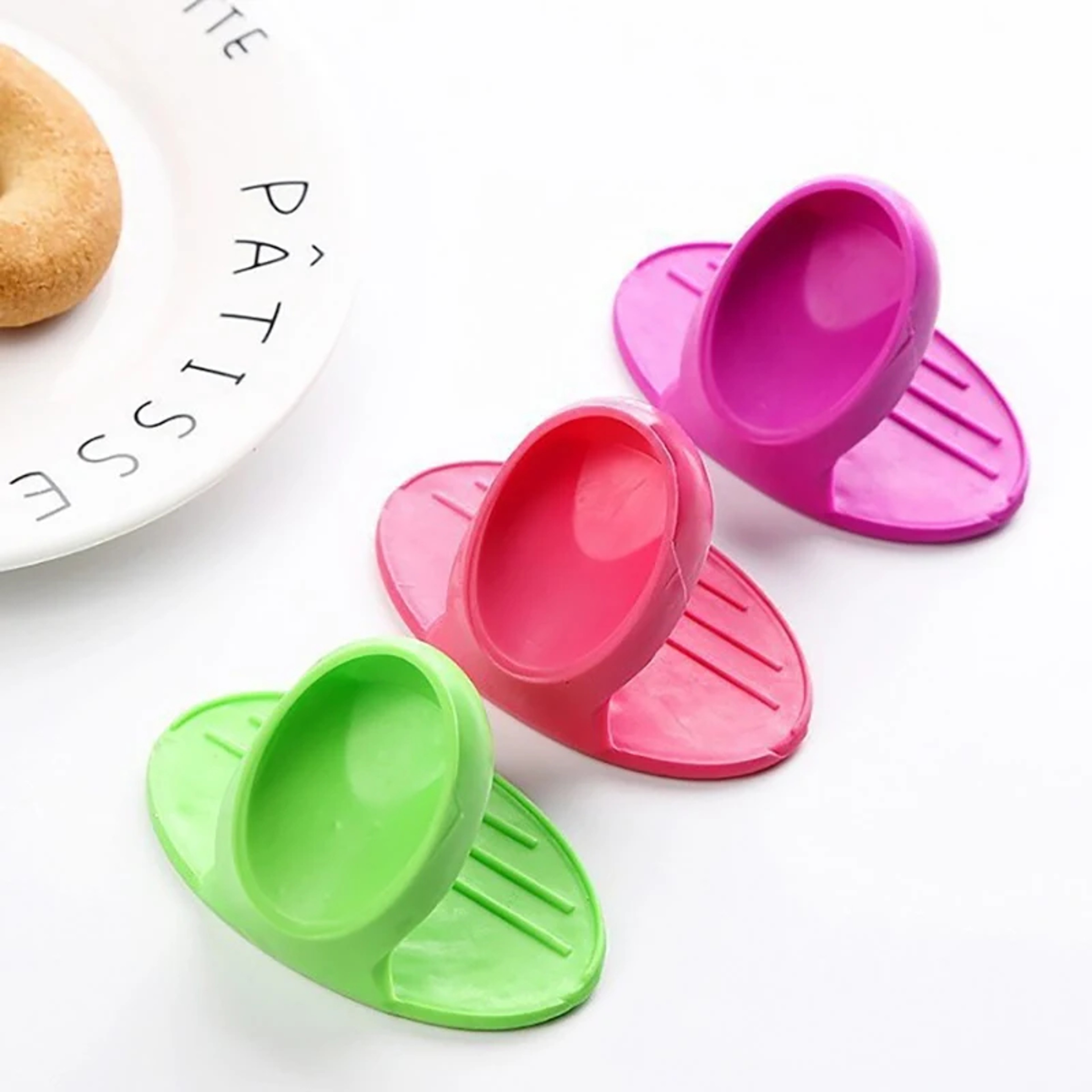 HeatGuard Silicone Finger Oven Mitts for Microwave and Baking Protection – view 2