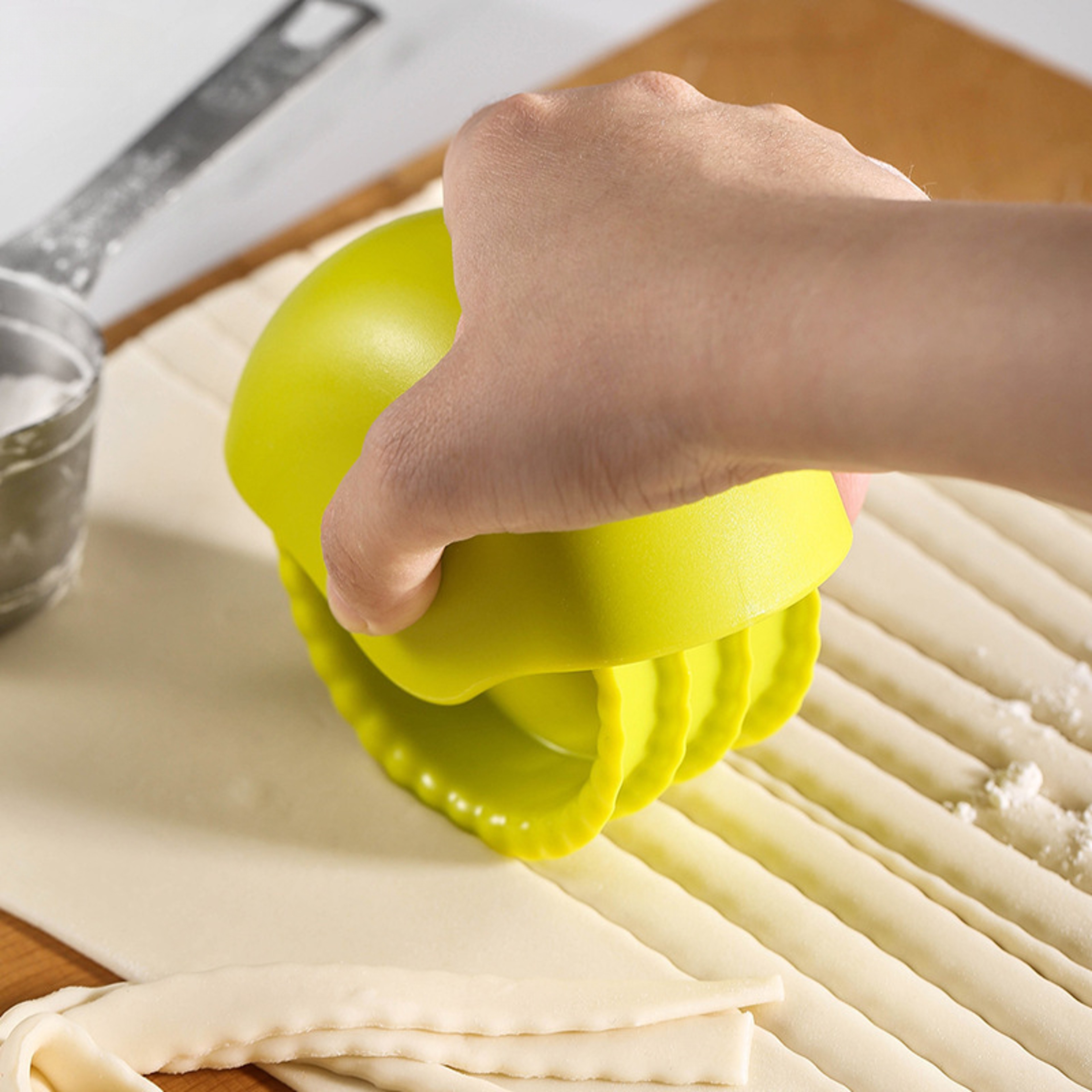 Multi Wheel Pizza Cutter and Dough Press Set for Pastry, Ravioli and Biscuit Making – view 1