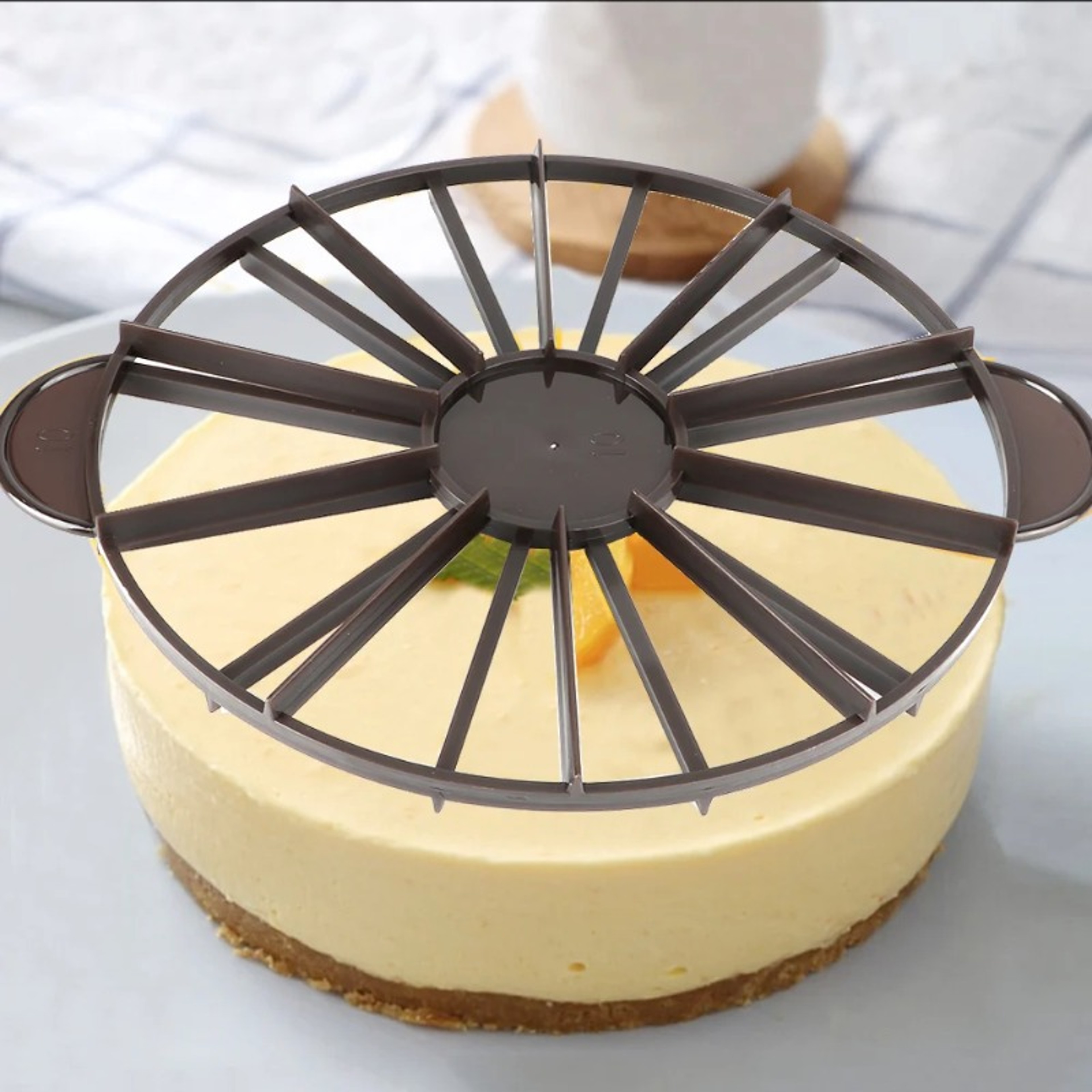 PrecisionSlice Bread & Cake Divider Marker for Even Portions – view 1