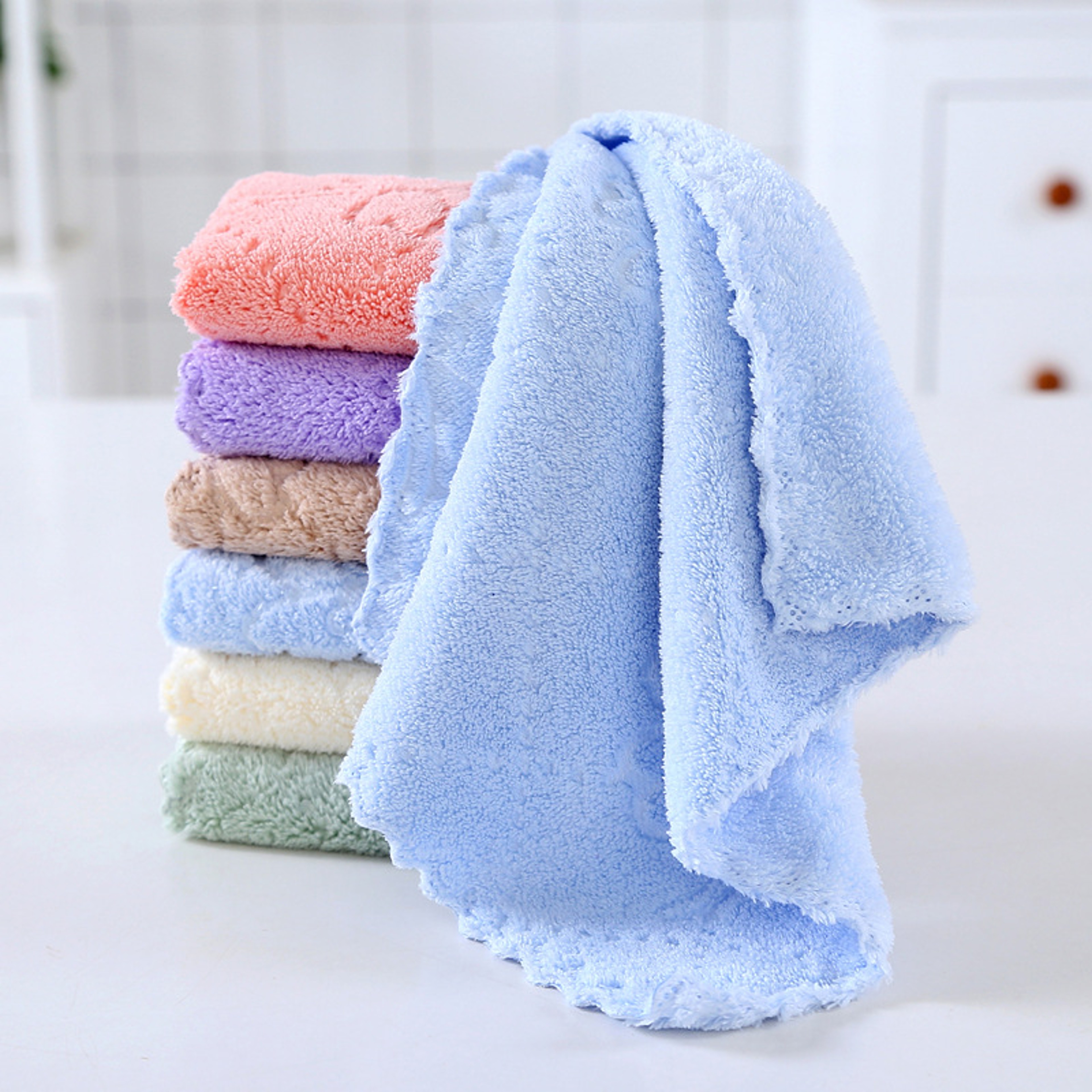 Cute Coral Fleece Face Towels Set  QuickDrying Bathroom Towels For Kitchen  Bath 4