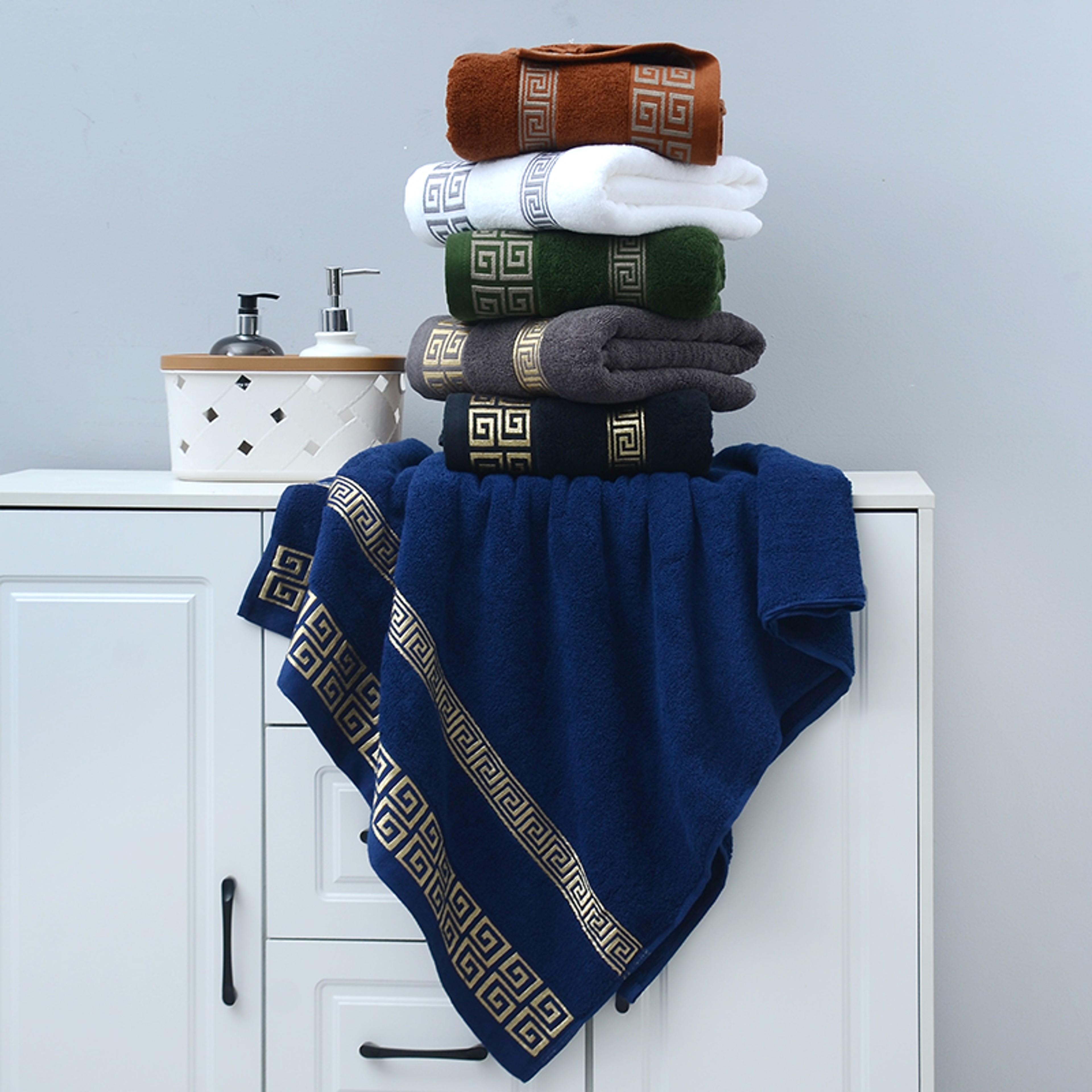 Luxury Embroidered Cotton Bath Towel Set Hotel Quality Soft Absorbent Towels – view 4