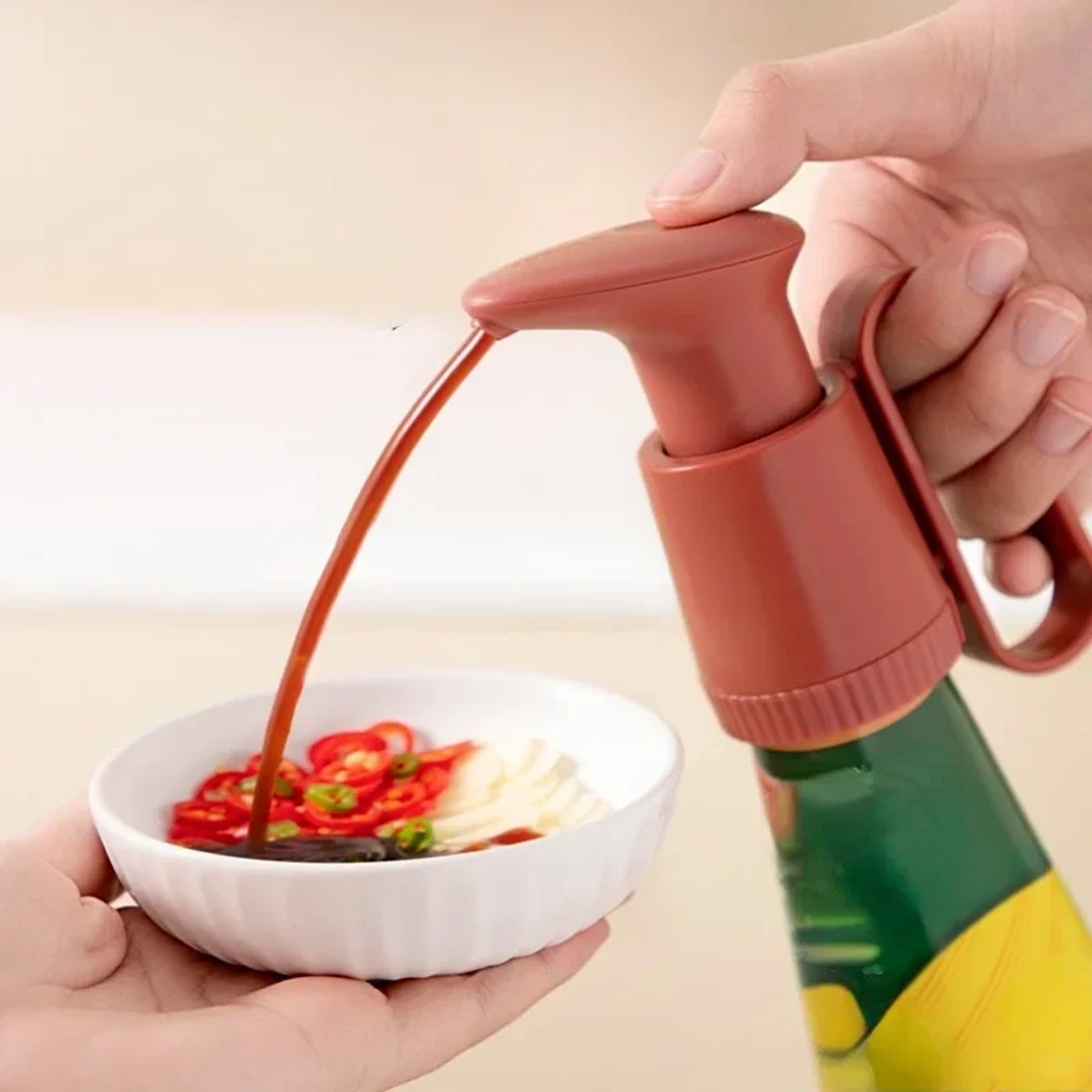 Precision Sauce Dispenser Pump Handle for Ketchup, Syrup & Oil Bottles – view 2