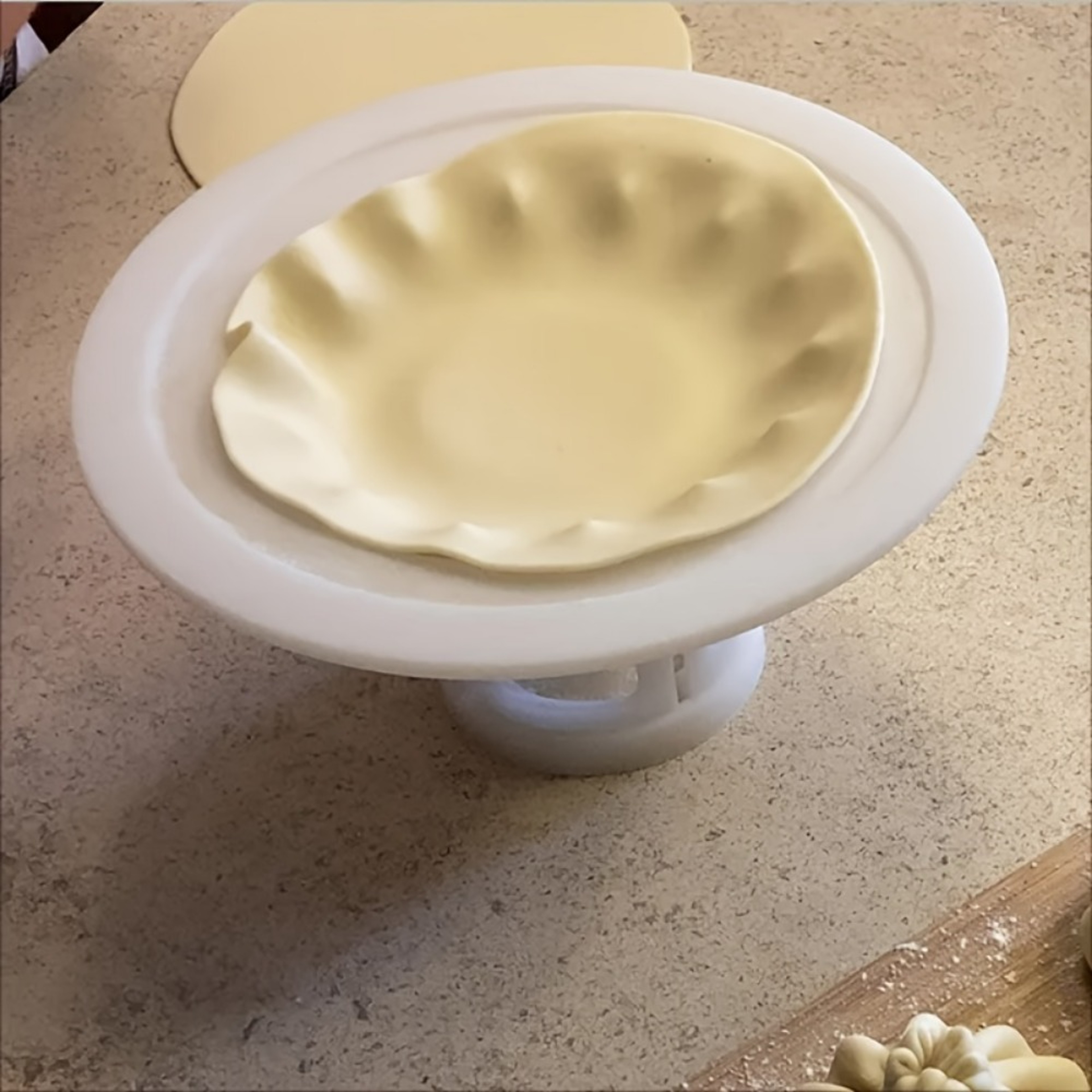 EasyPress Bao Bun & Dumpling Maker Mold for Homemade Baozi, Momos and Stuffed Buns – view 2