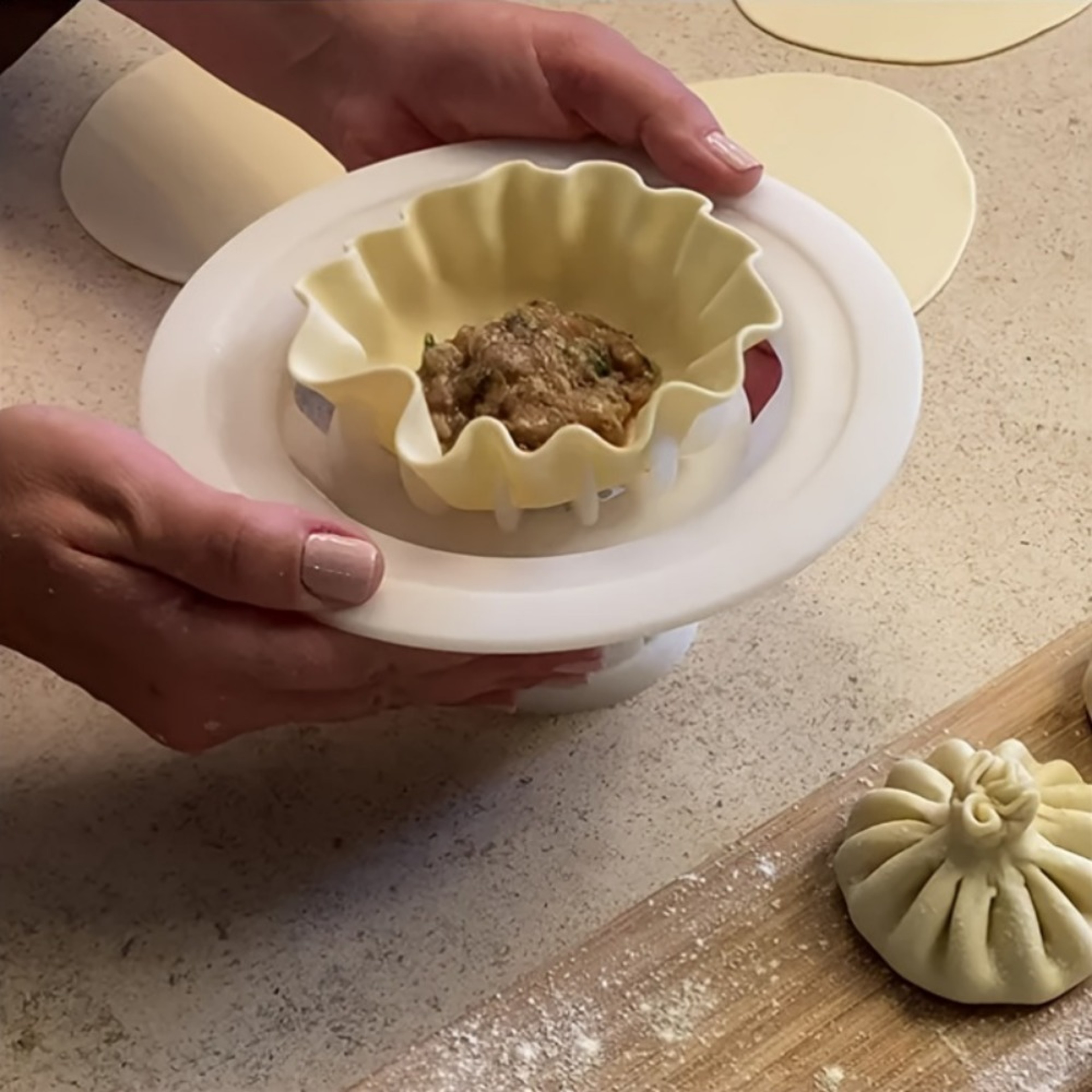 EasyPress Bao Bun & Dumpling Maker Mold for Homemade Baozi, Momos and Stuffed Buns – view 3