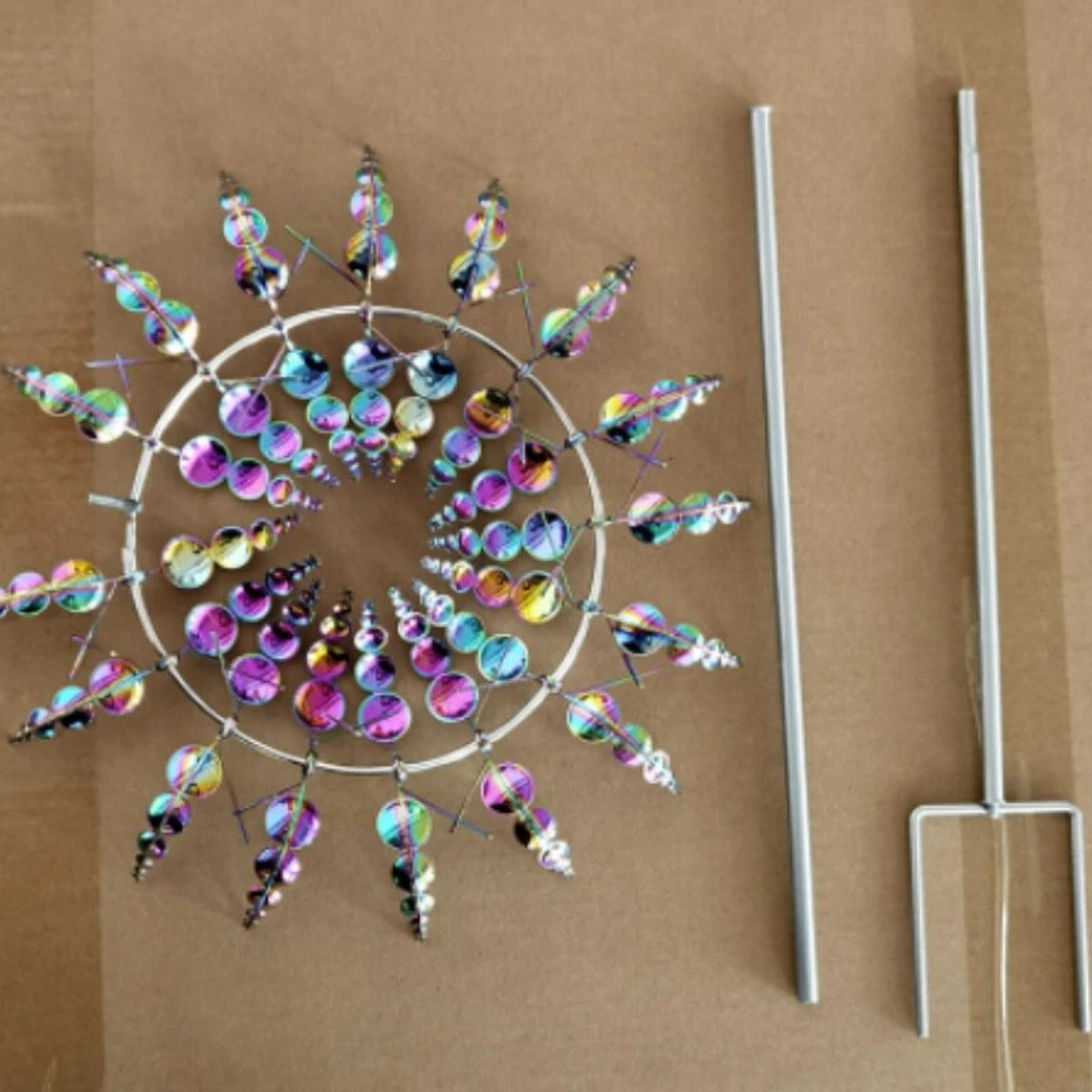 JJ7uNew-Unique-and-Magical-Metal-Windmill-3D-Wind-Powered-Kinetic-Sculpture-Lawn-Metal-Wind-Solar-Spinners.jpg