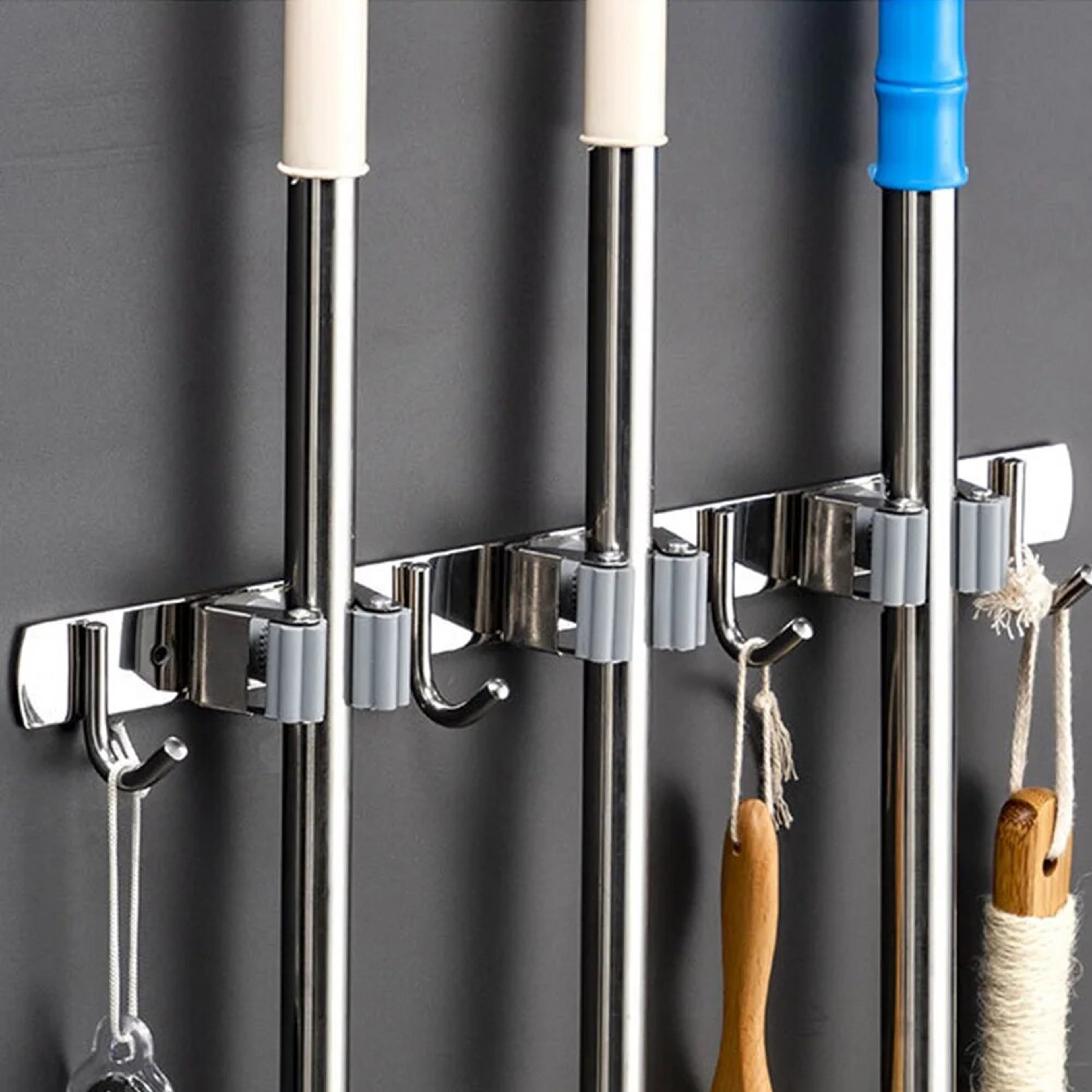UwIiBroomHookHolderWallMountMopOrganizerHolderStainlessSteelStorageHookKitchenBathroom
