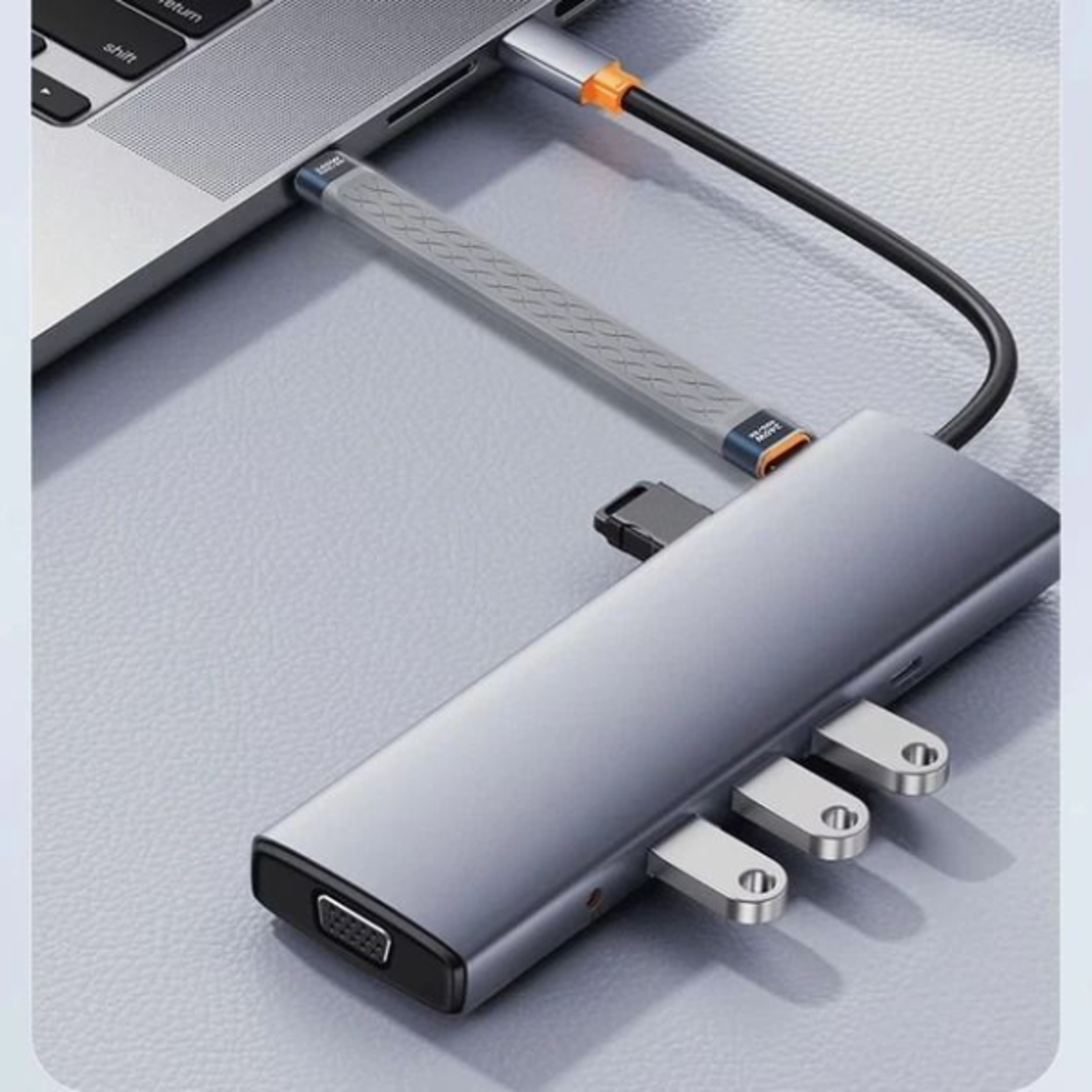 240W Short USBC to USBC Cable 40Gbps Fast Charge  8K Data Transfer
