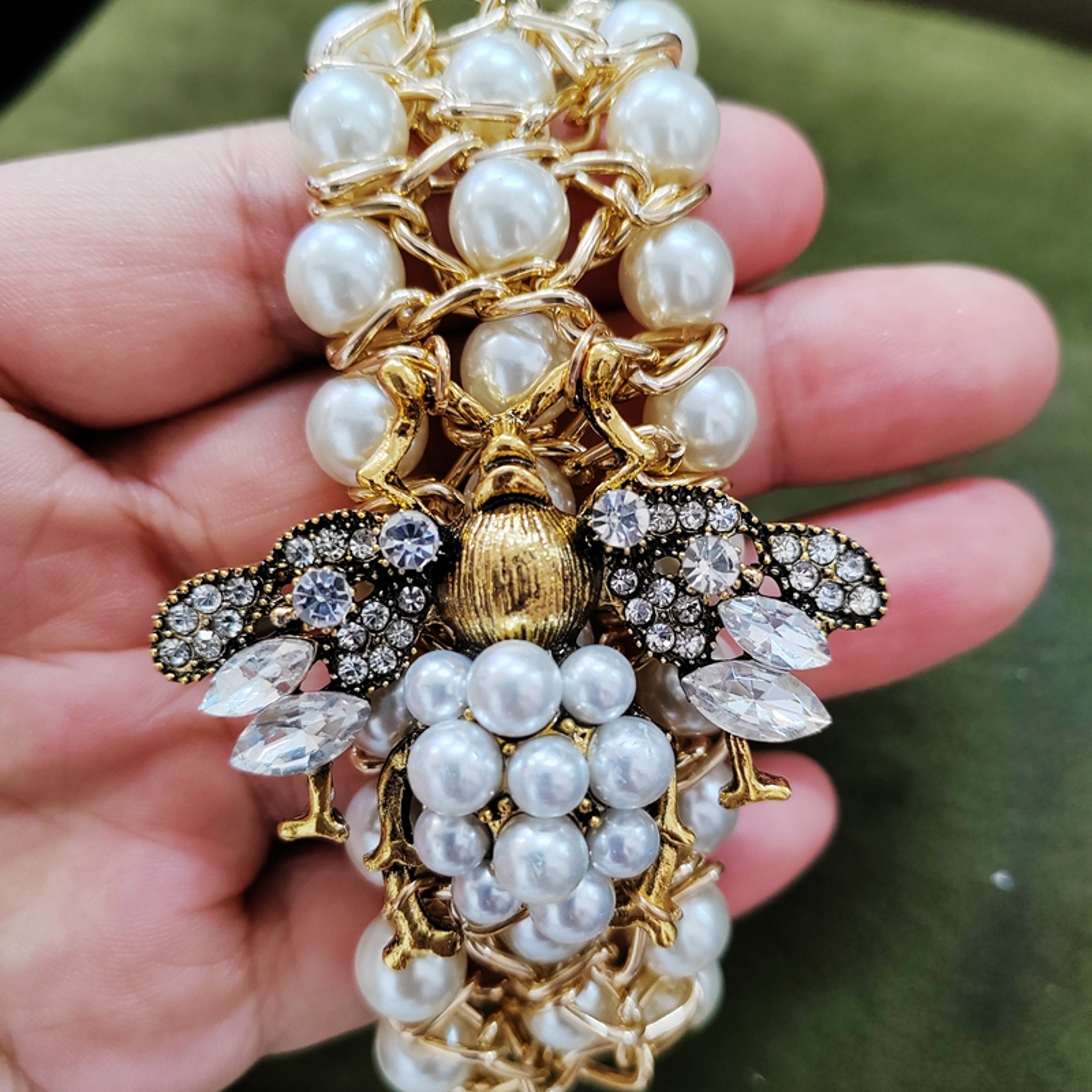Luxury Handmade Elastic Pearl Bee Bangle Bracelet For Women Designer Party Gift Jewelry 9