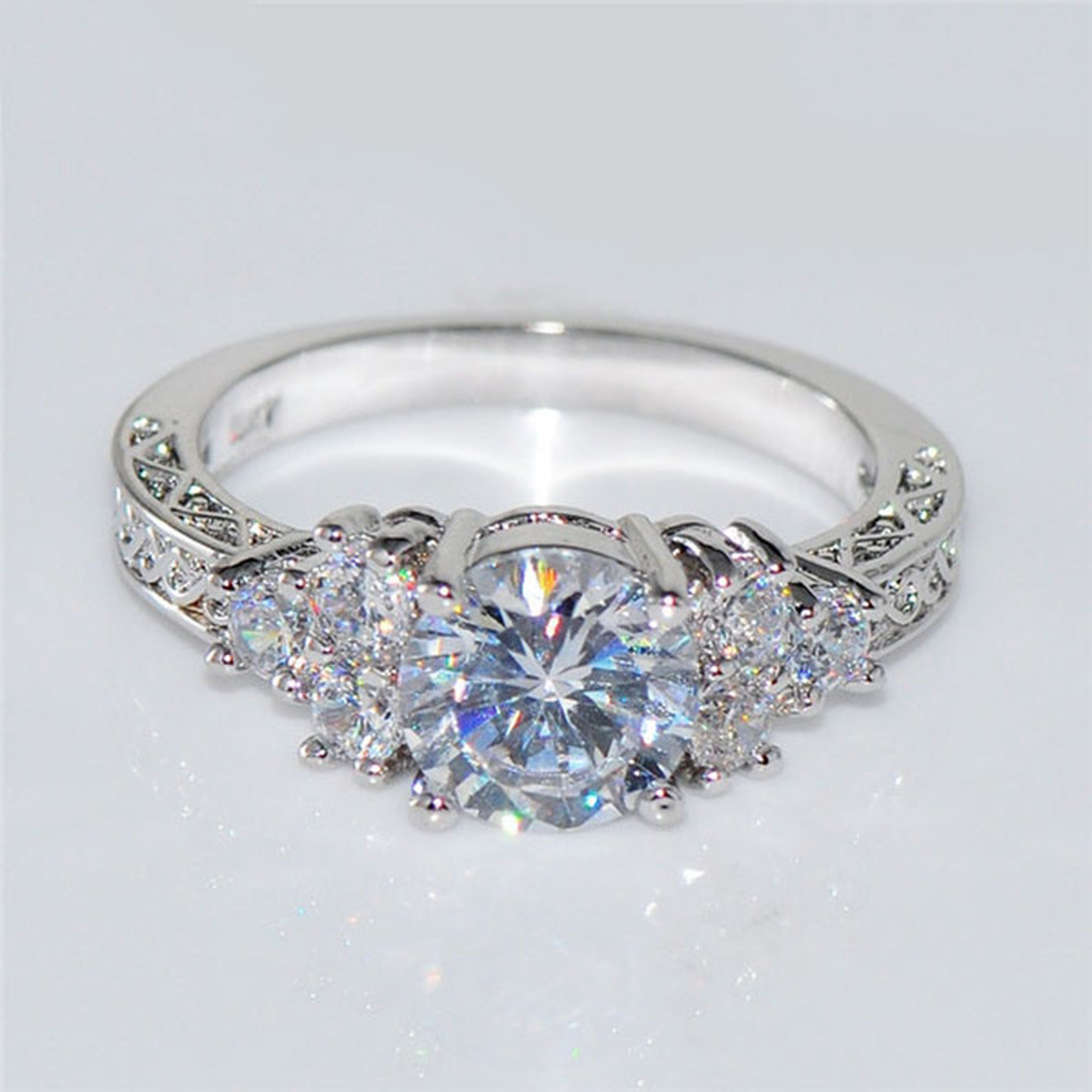 6qmRExquisiteFashionSilverColorEngagementRingsforWomenFashionWhiteZirconStonesRingAnniv