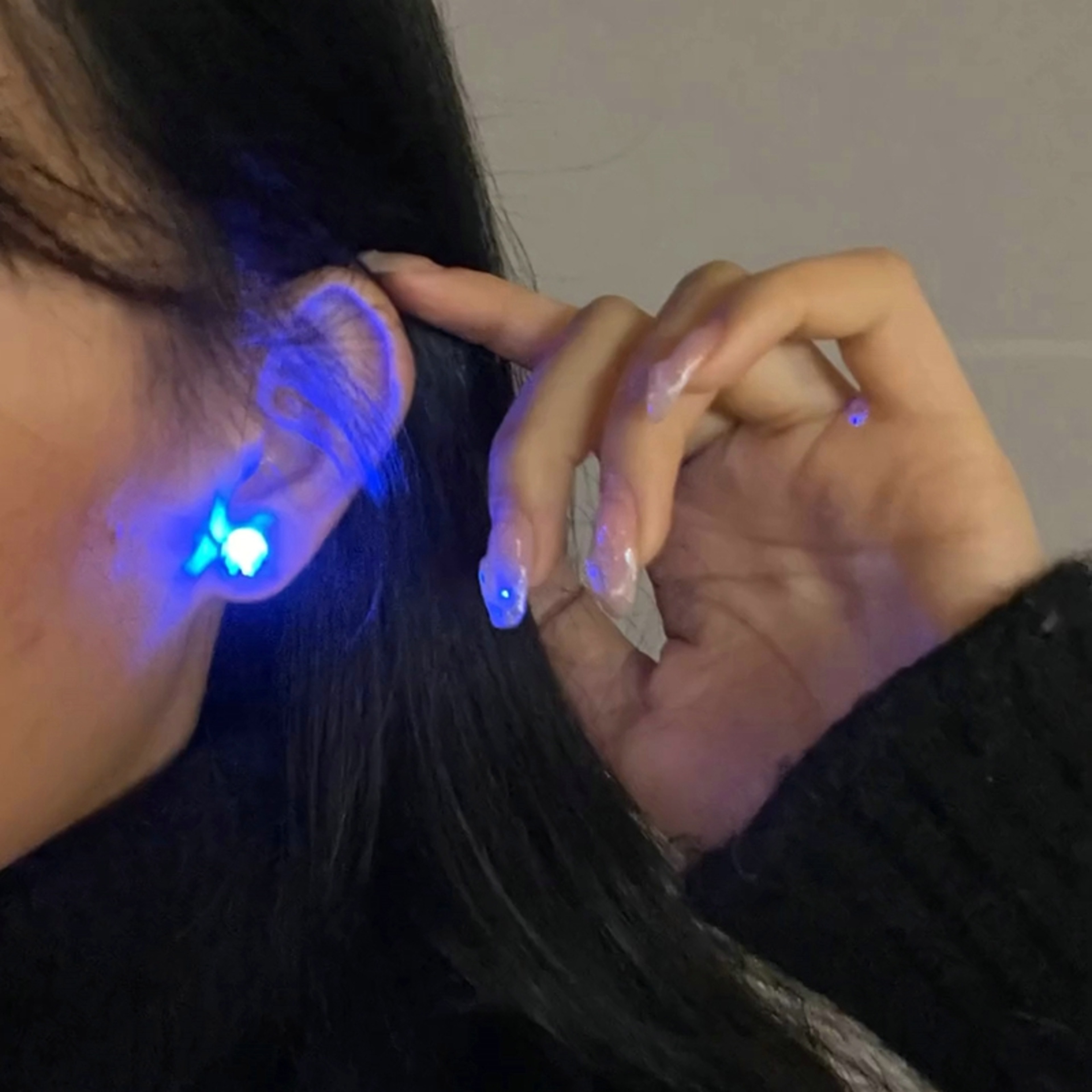 1 Pc Fashion Led Earring Glowing Crystal Stainless Ear Drop Light Up Ear Stud Party Luminous Neon M 0