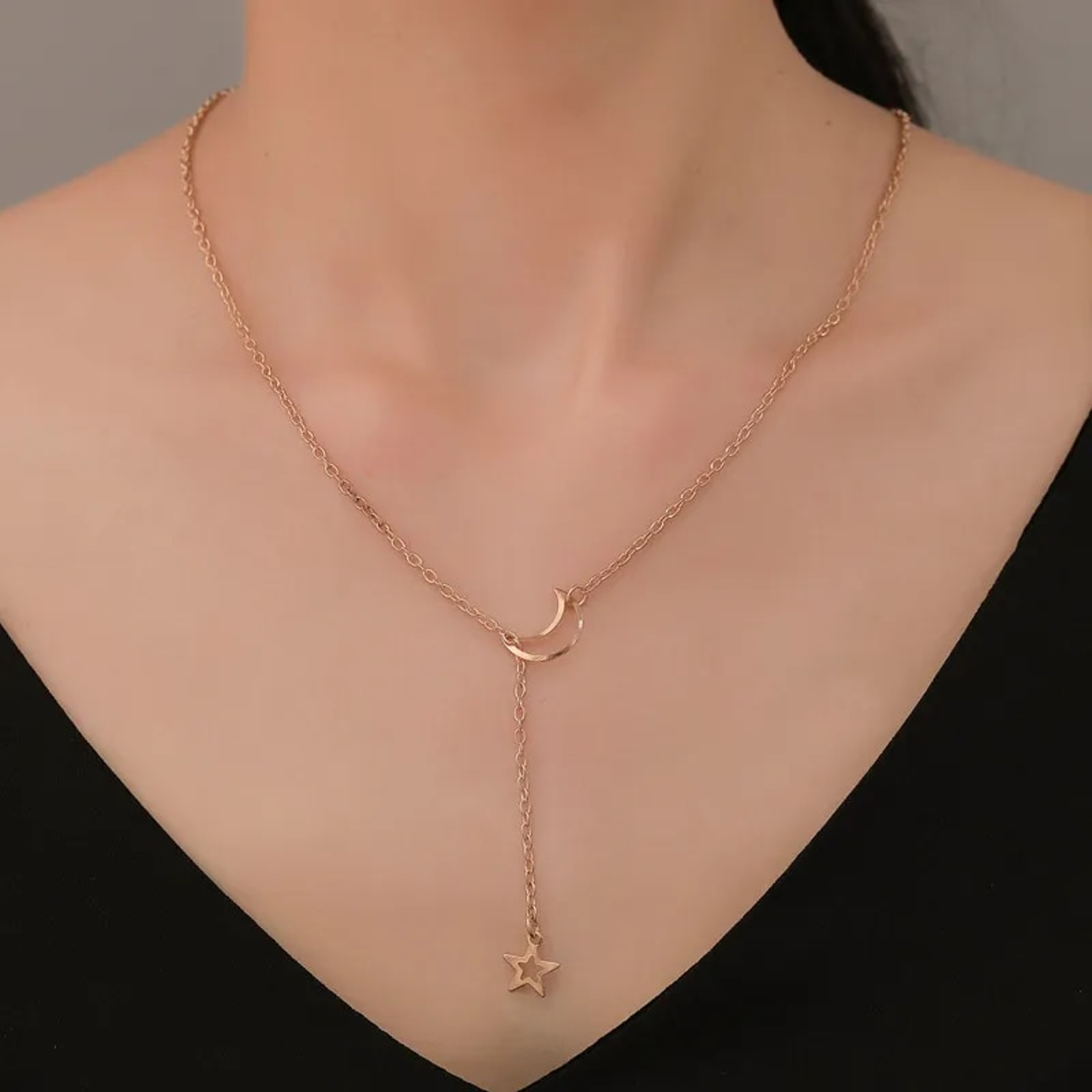 j2U5New-Simple-Moon-Star-Pendant-Choker-Necklace-Simple-Gold-Color-Alloy-Charm-Chain-Collares-Necklace-For.jpg