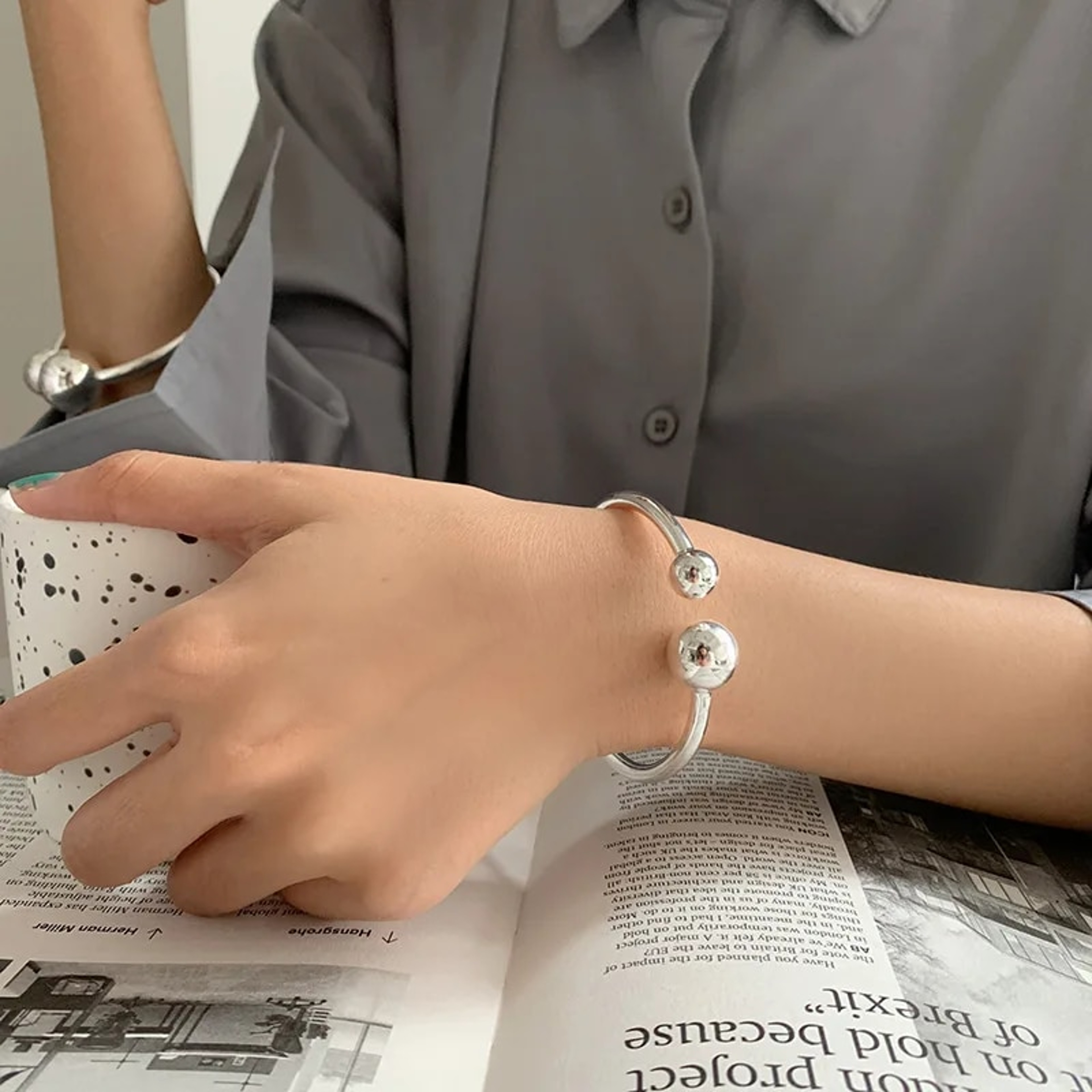 CNB0New-Arrival-100-925-Sterling-Silver-Hot-Sell-Simple-Two-Ball-Design-Lady-Bangle-Wholesale-Jewelry.jpg