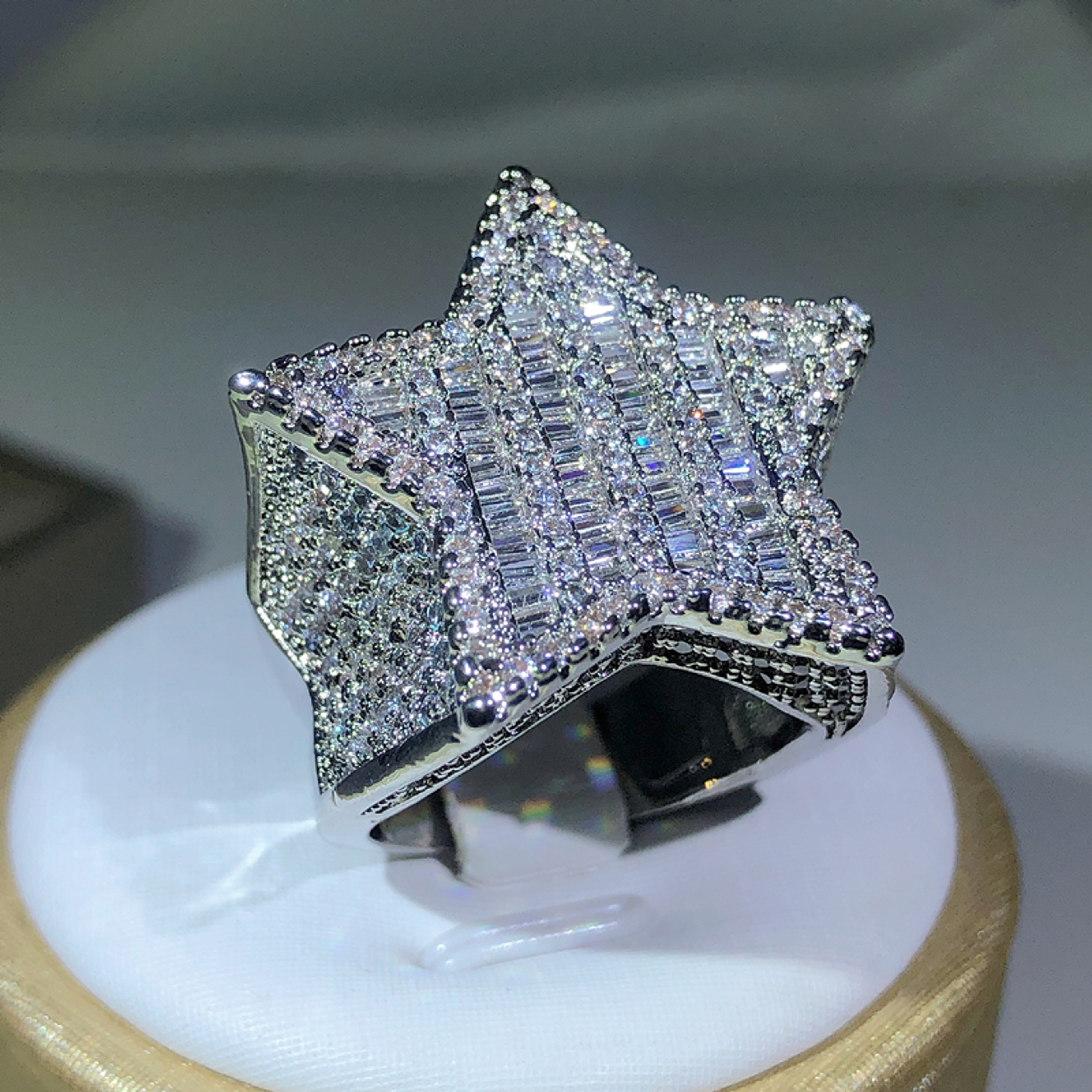 L6Cx925-Silver-Luxury-Star-Diamond-Rings-For-Man-women-Solid-White-Yellow-Gold-Rings-Shine-Hiphop.jpg