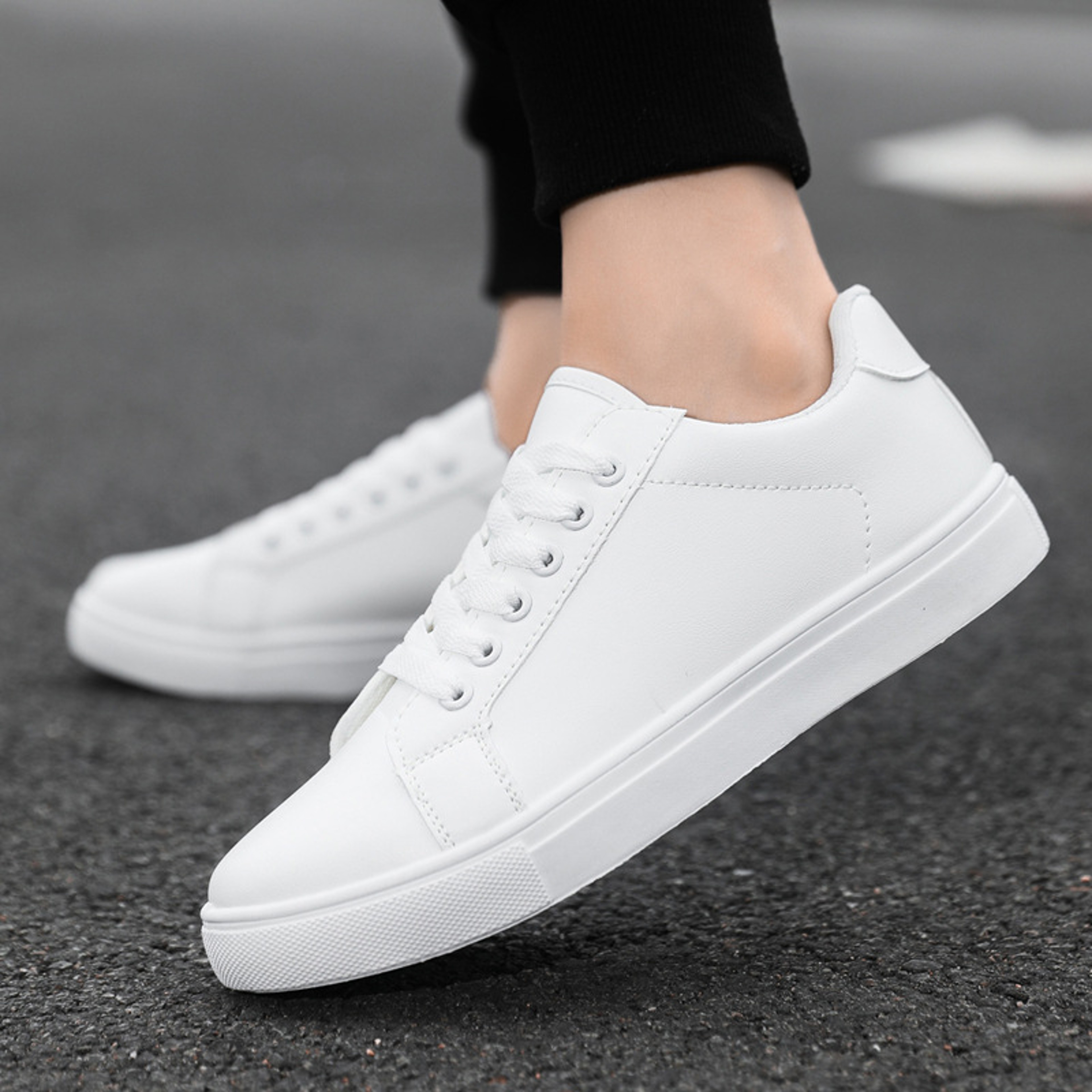 Mens White Black Comfortable Casual Shoes, Lightweight Solid Skateboard Sneakers for Walking, Durable Leisure Footwears – view 1