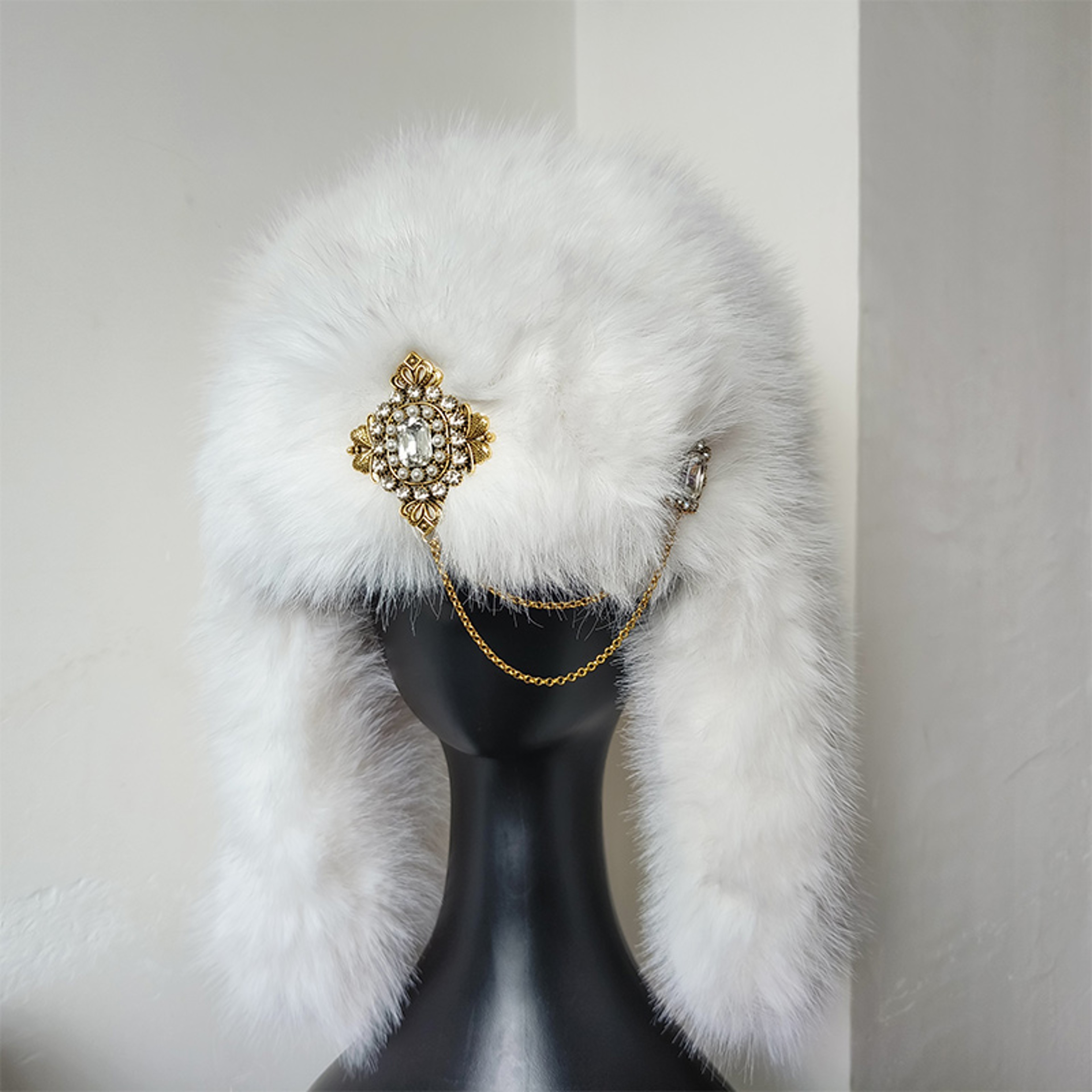 Womens Designer Luxury Bomber Hat Ski Cap Faux Fur Pilot Hat Diamond Thickened Winter Hat With Vers 0
