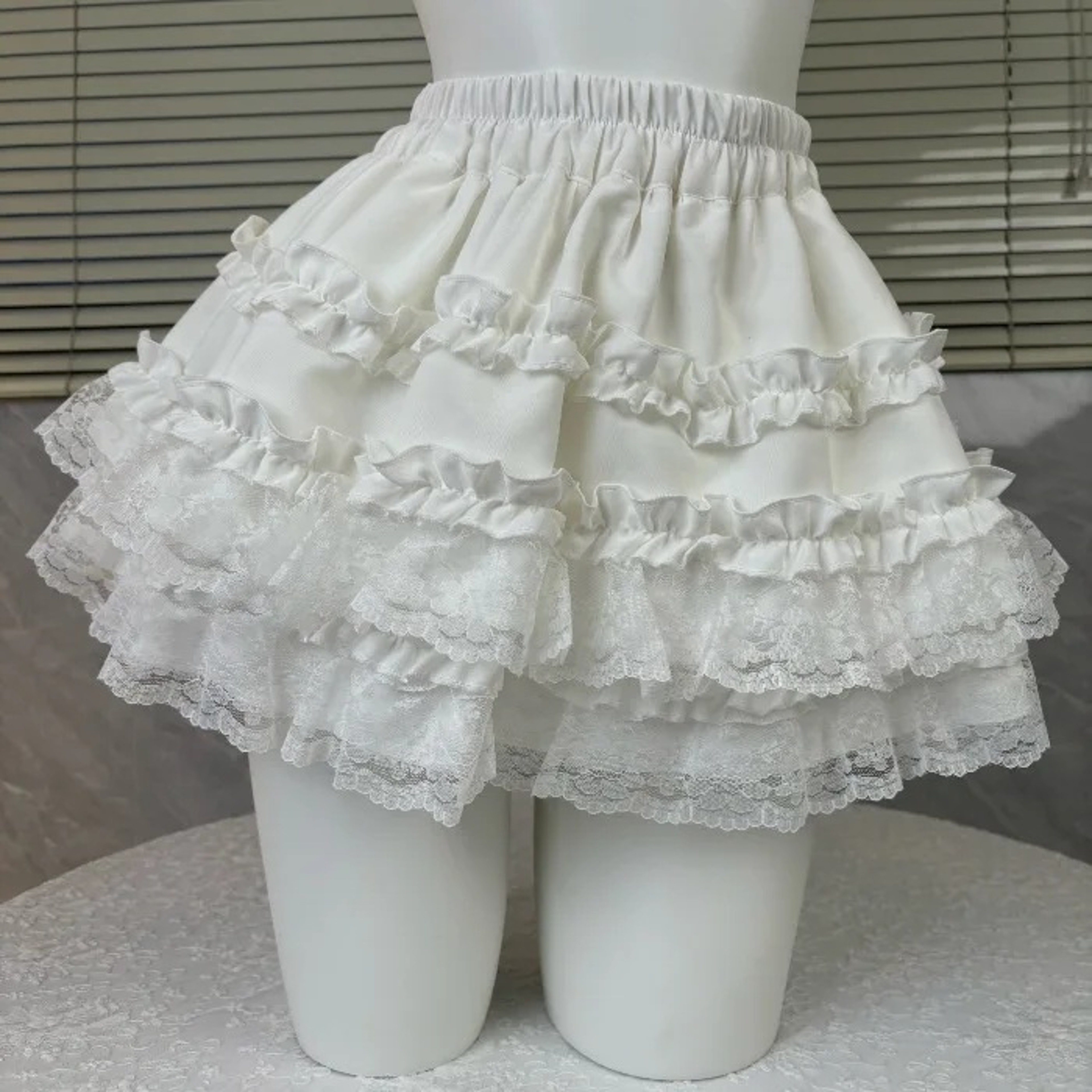 Women's Sweet White Fluffy Mini Skirt, High Waist Ballet Style, Fashionable Polyester Fiber Half Length Skirt – view 5