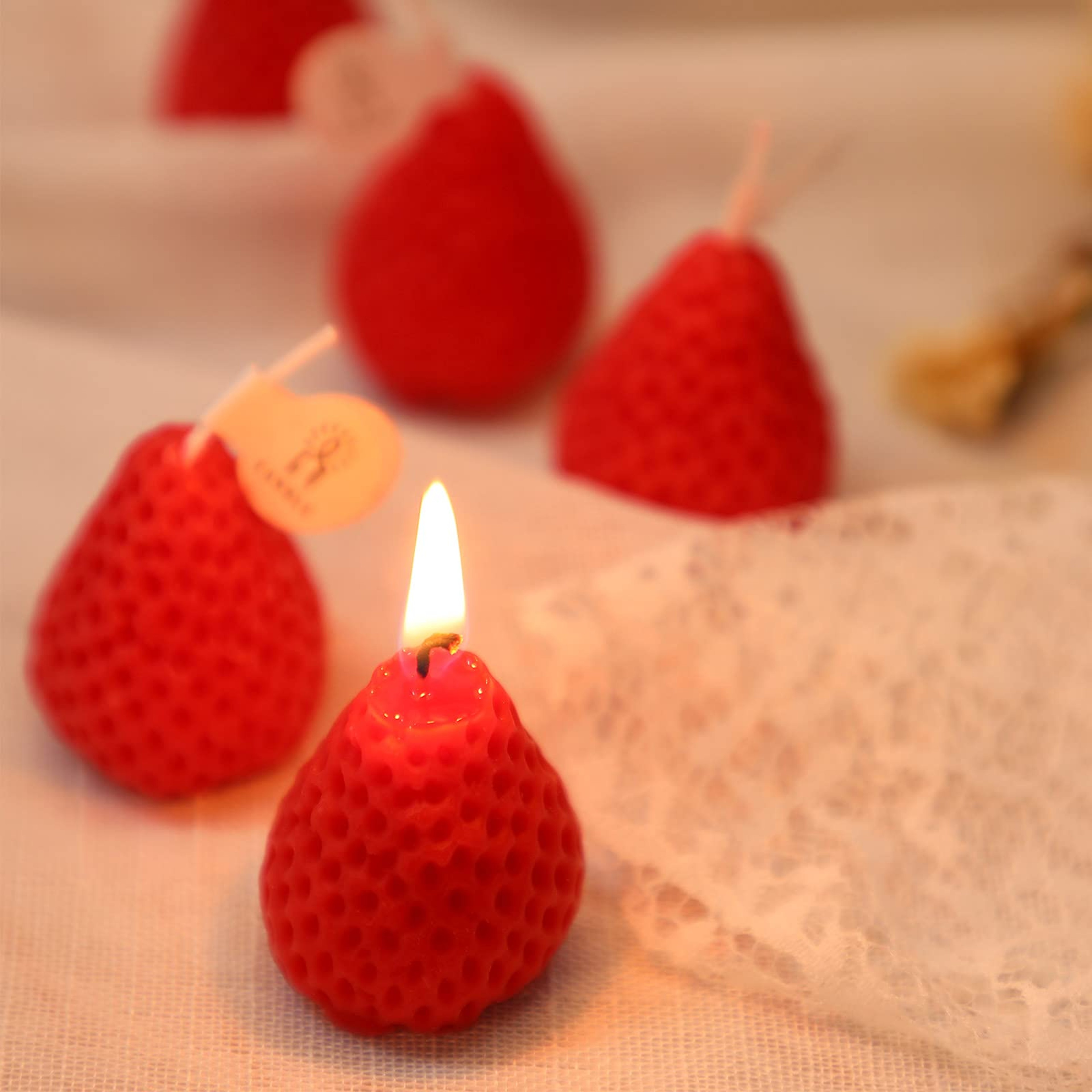 Handmade Strawberry Scented Candle, Fruit Aroma Soy Wax, Valentine's Day Decoration and Birthday Gifts – view 3