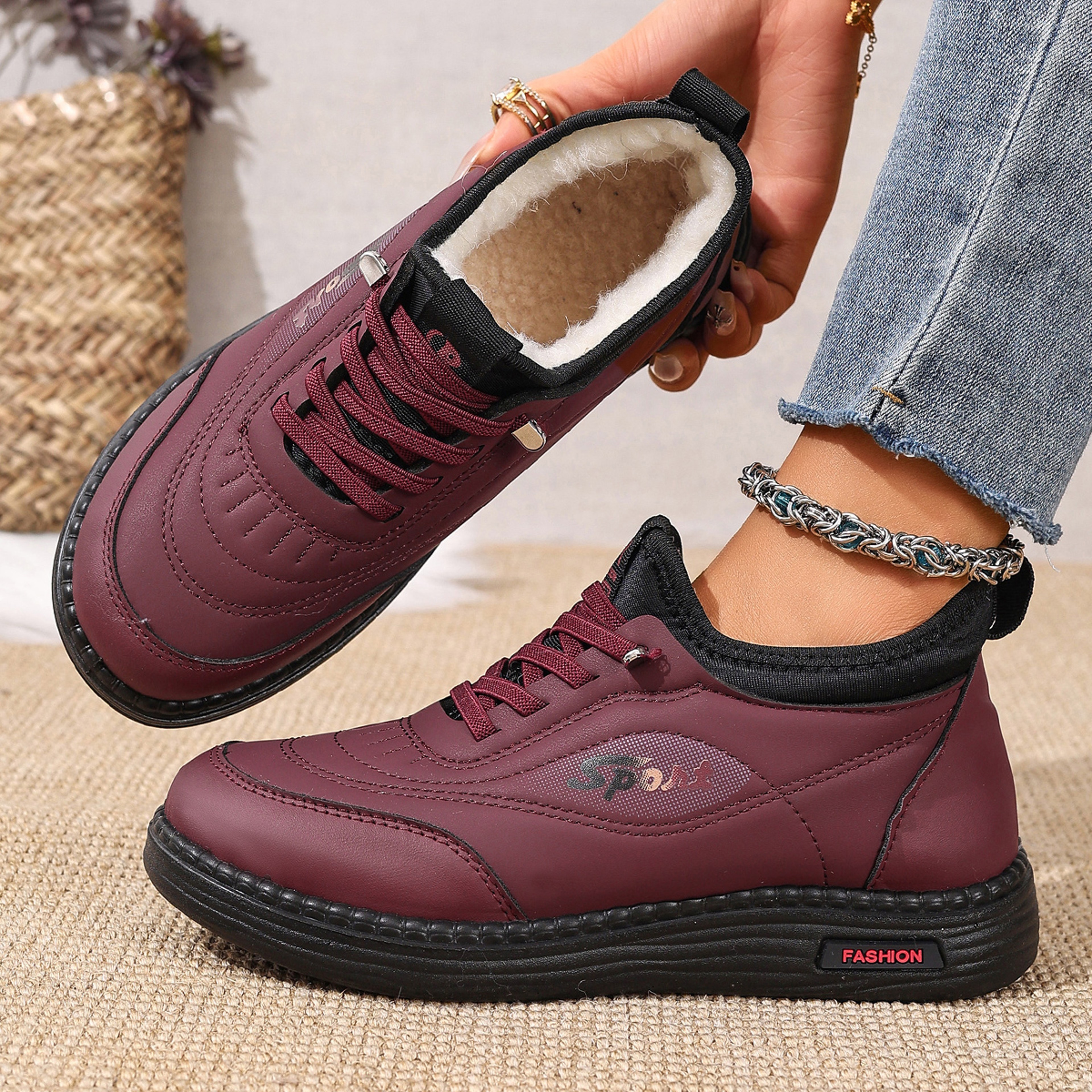 New Winter Casual Women's Cotton Shoes with Fleece for Cold Weather Comfortable and Skid-Resistant – view 1
