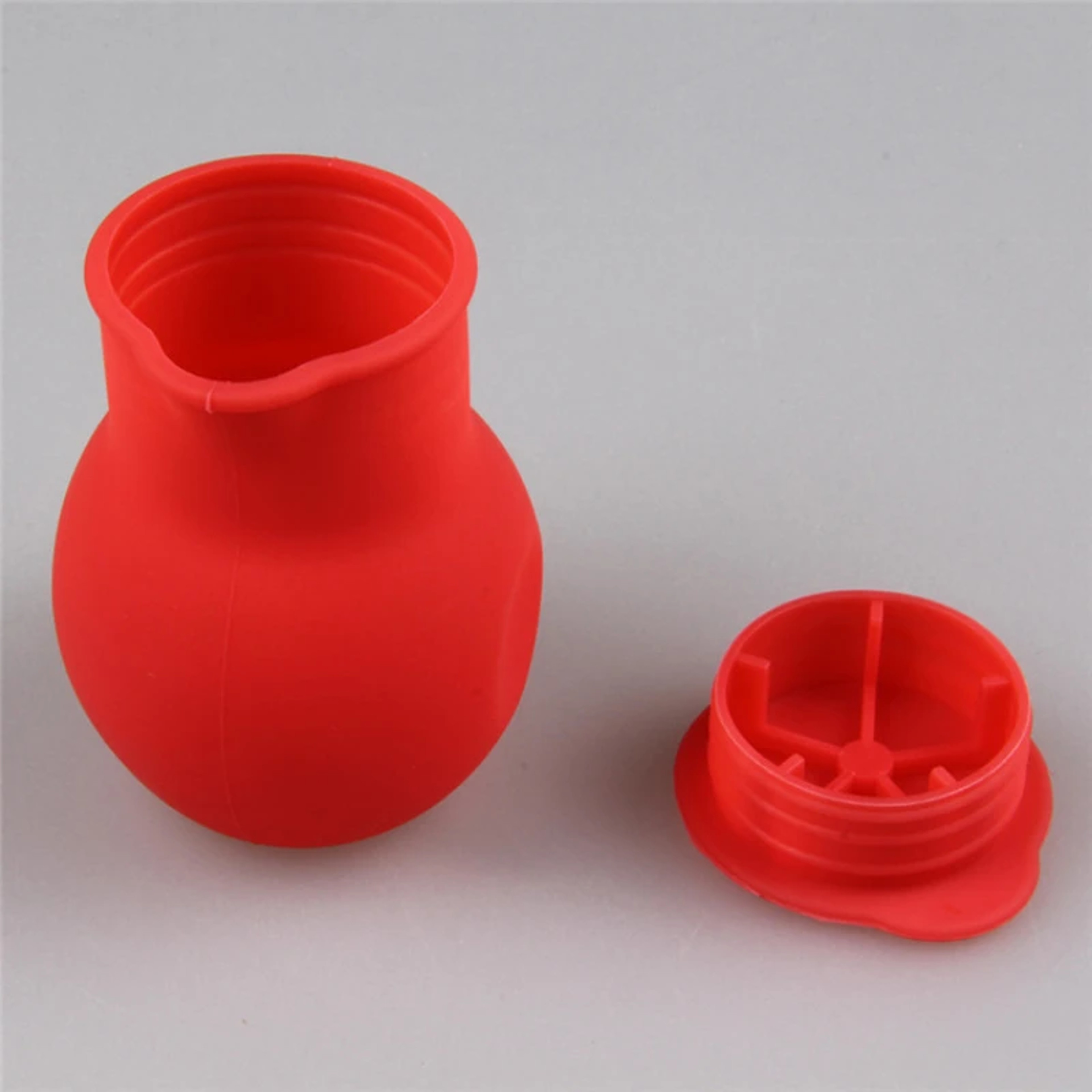 Practical Silicone Chocolate Melting Pot Mold Butter, Sauce, Milk & Baking Pouring Tool – view 4