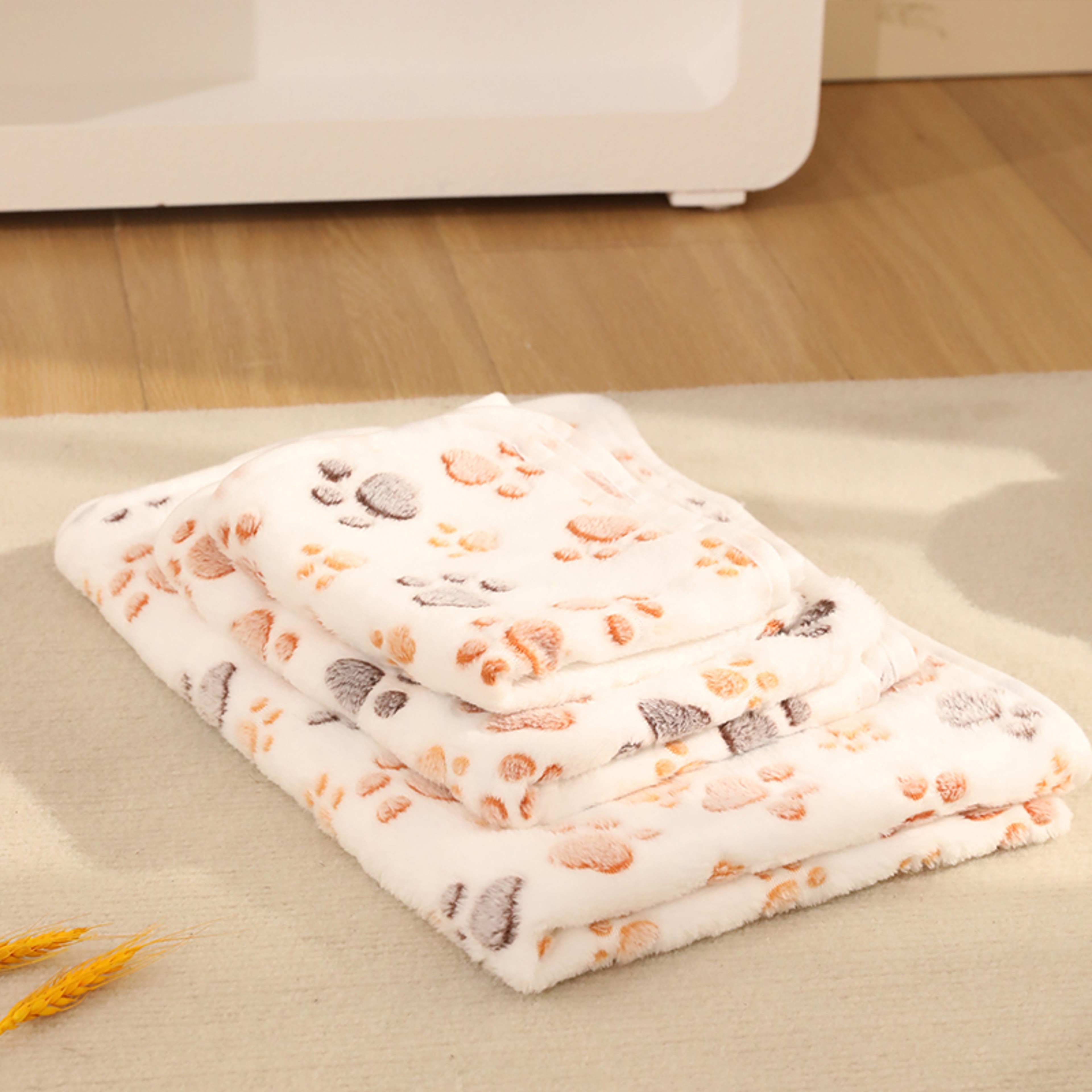 Winter Soft Coral Fleece Blanket with Cute Dog Paw Print Cozy Pet Mat for Warmth and Comfort – view 7