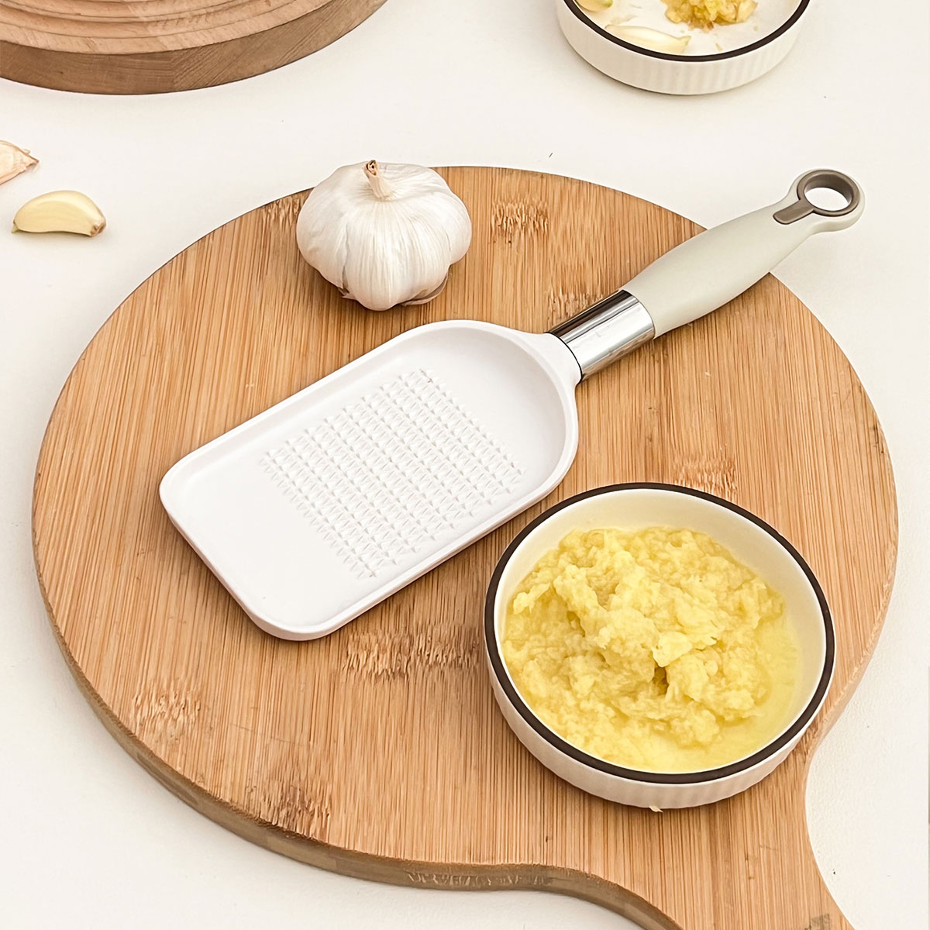 Multi-Functional Ginger Grater & Garlic Masher Handheld Kitchen Chopper for Vegetables and Fruit – view 5