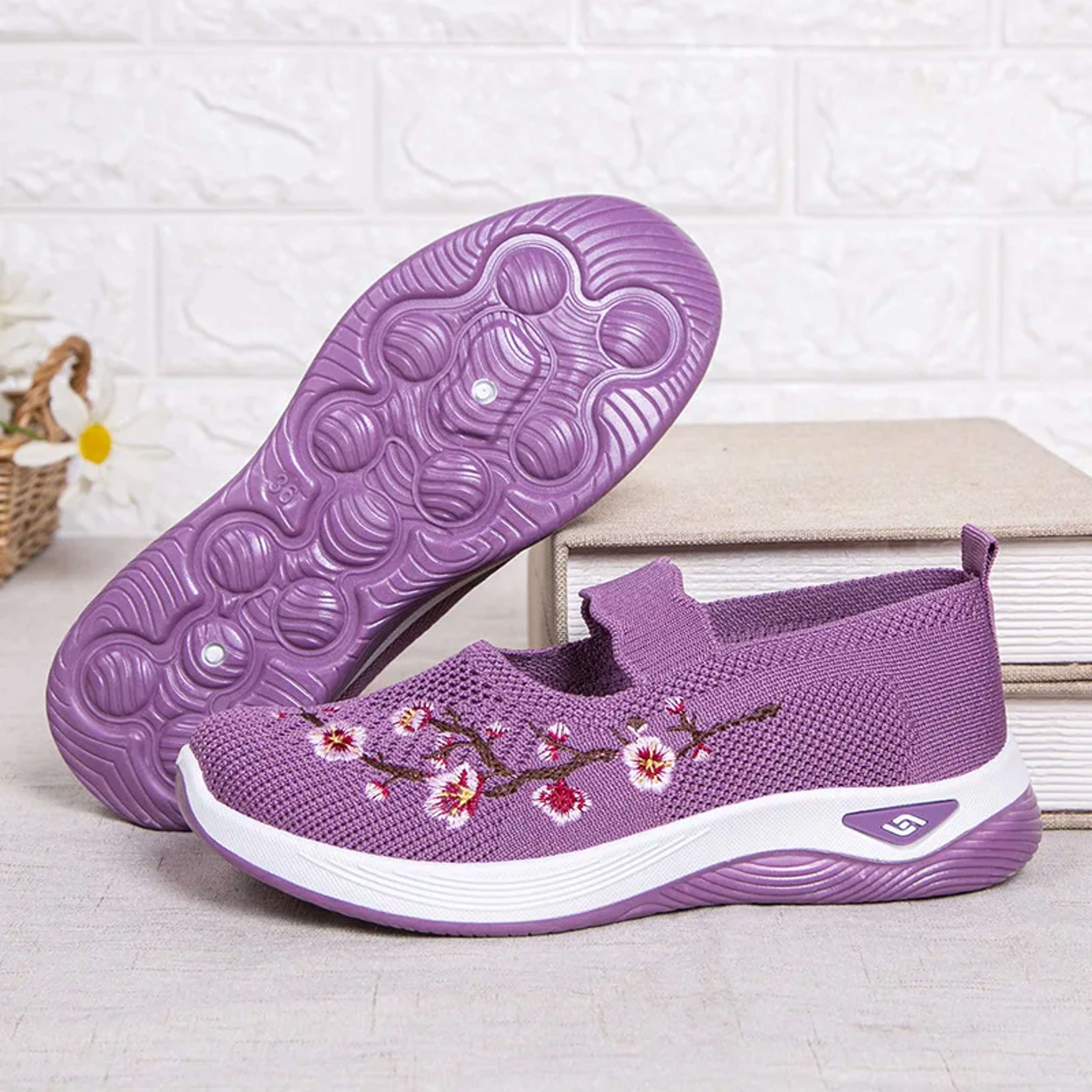 Breathable Embroidered Chunky Sole Women Casual Sneakers For Summer Comfort 2