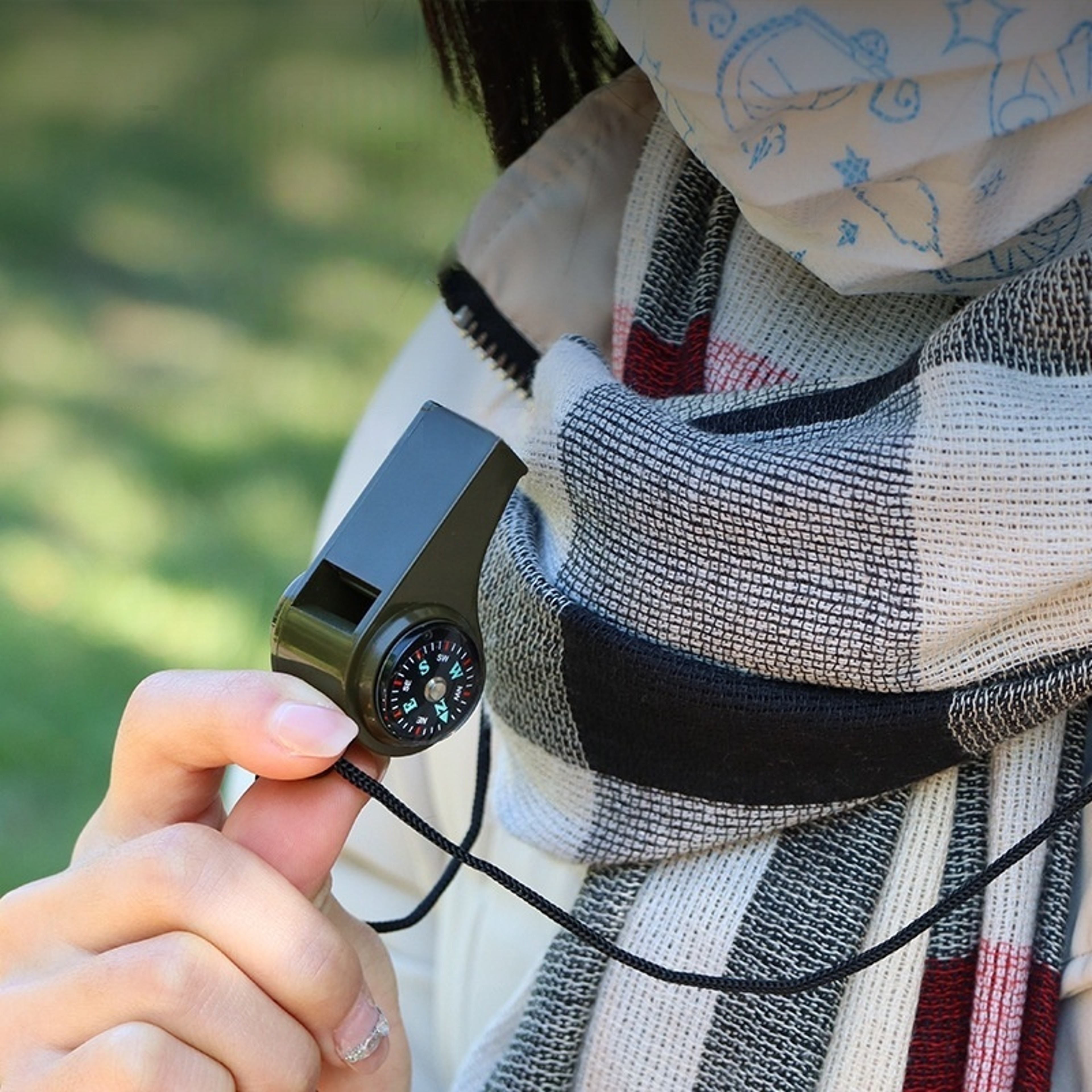 Emergency Survival Whistle With Compass  Thermometer Multifunctional Tool For Outdoor Adventure Hik 2