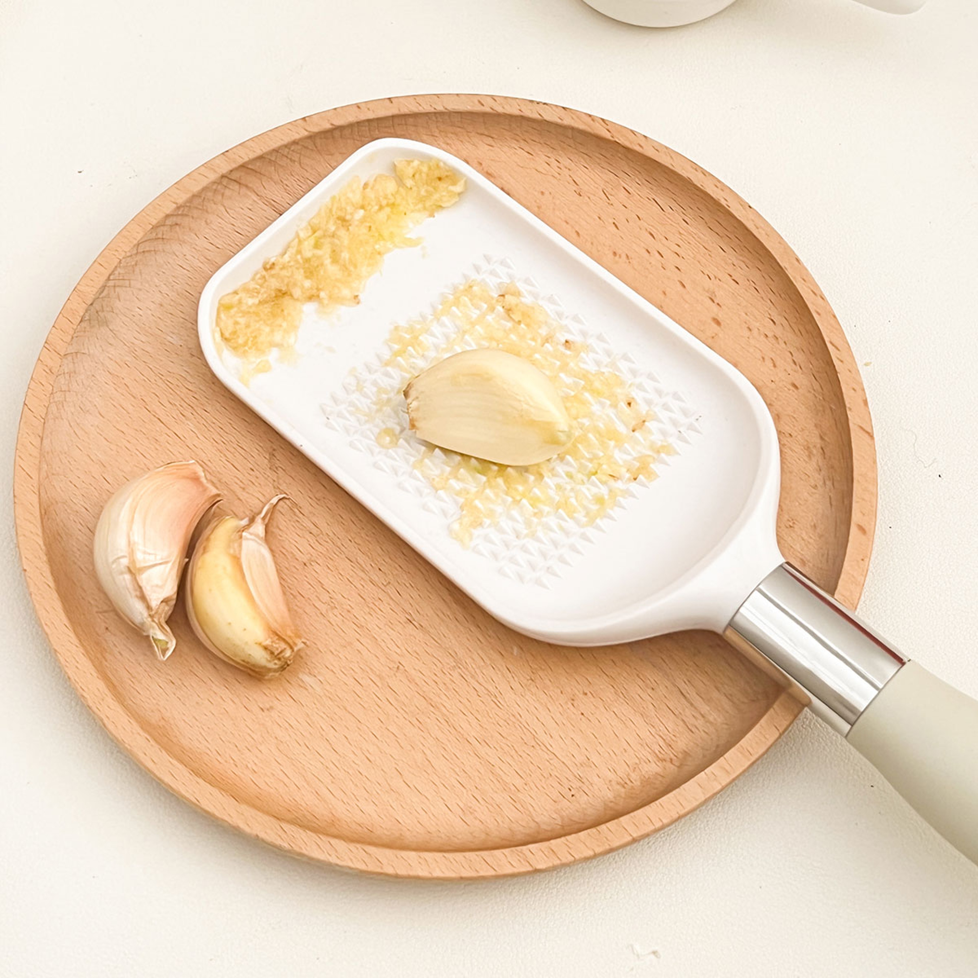 Multi-Function Ginger Grater Tool & Manual Garlic Chopper for Effortless Kitchen Prep – view 3