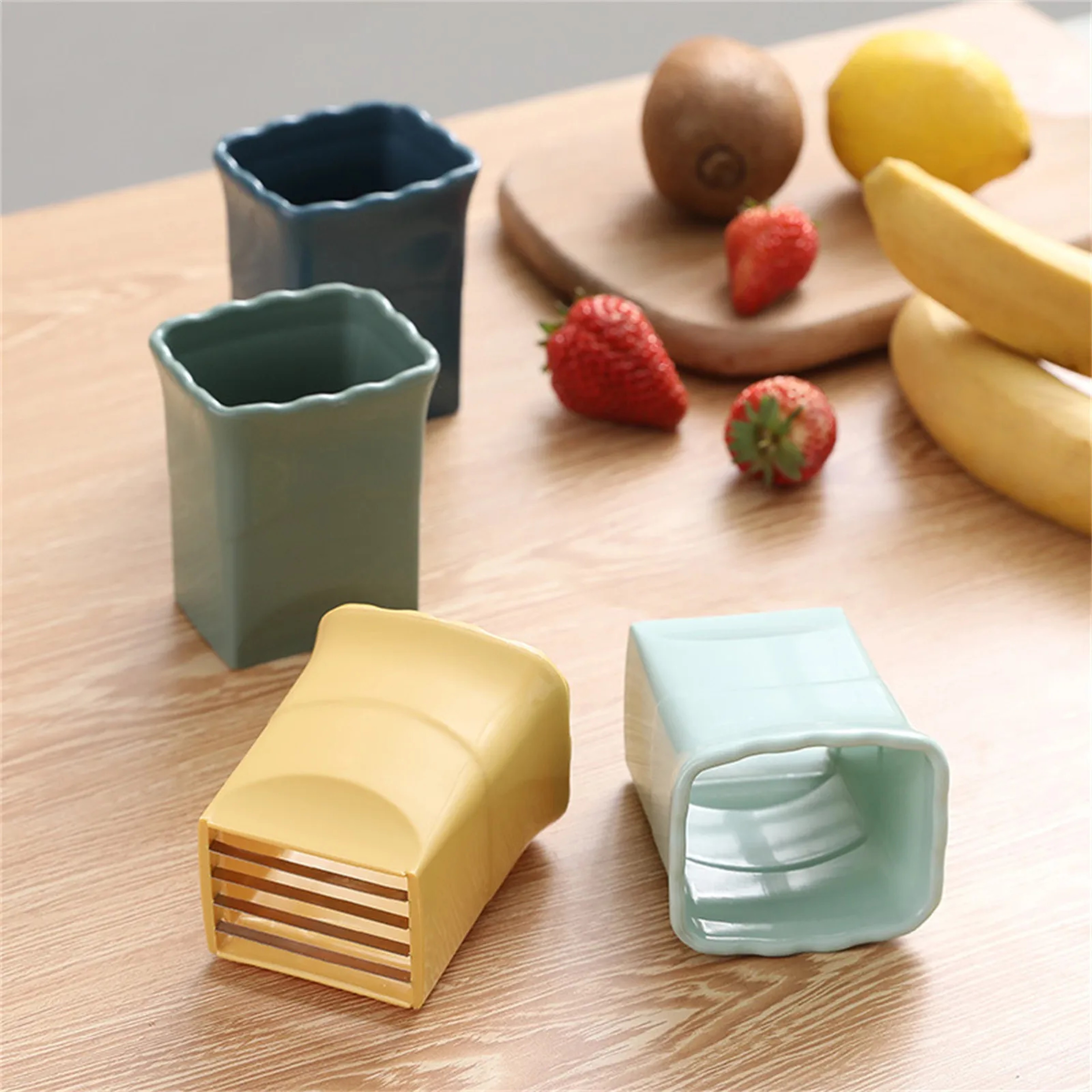 MultiFunctional Stainless Steel Fruit  Vegetable Slicer Egg Strawberry Banana Cutter 0