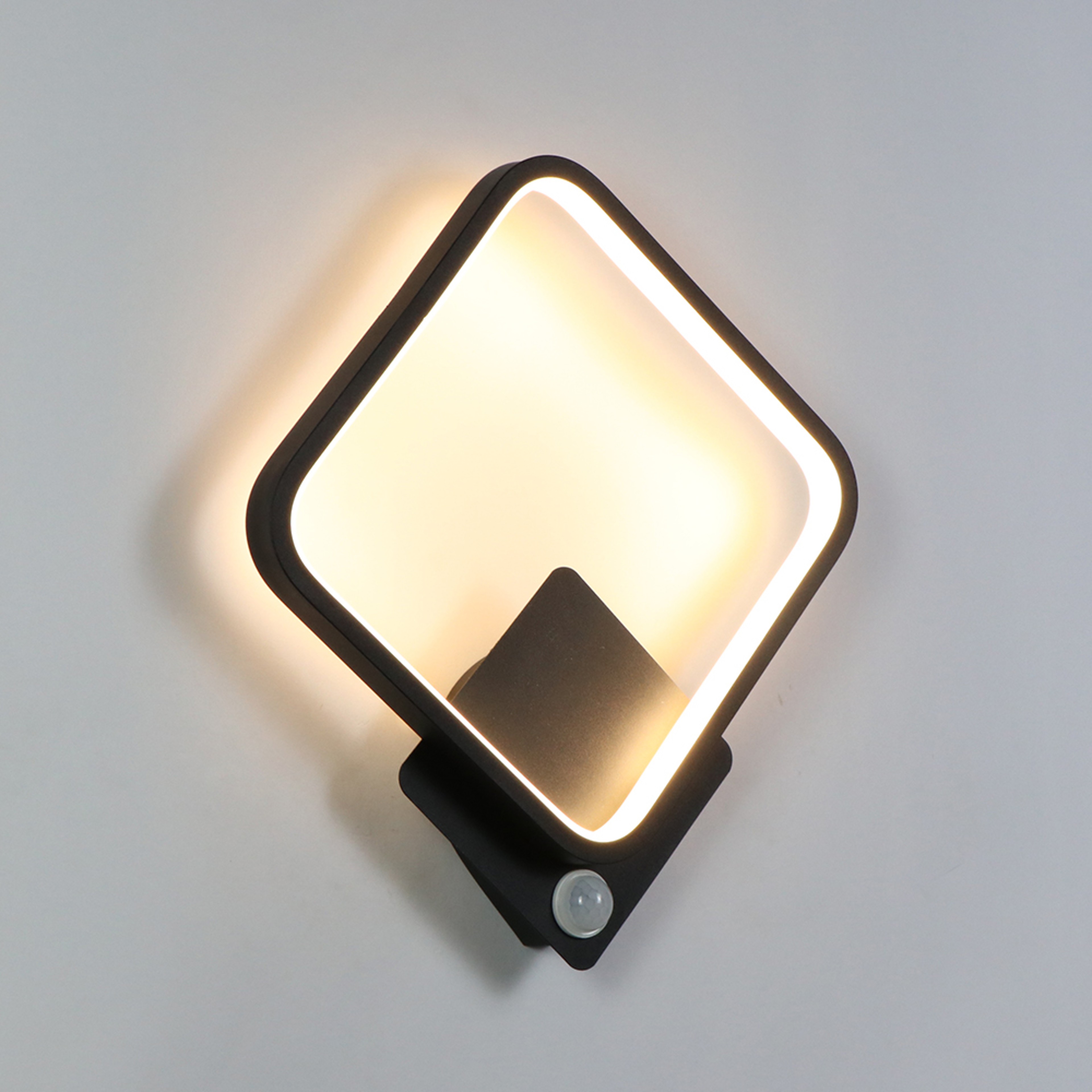 Smart Motion Sensor Wall Light Aluminum LED Wall Light For Hallway Bedroom Staircase 0