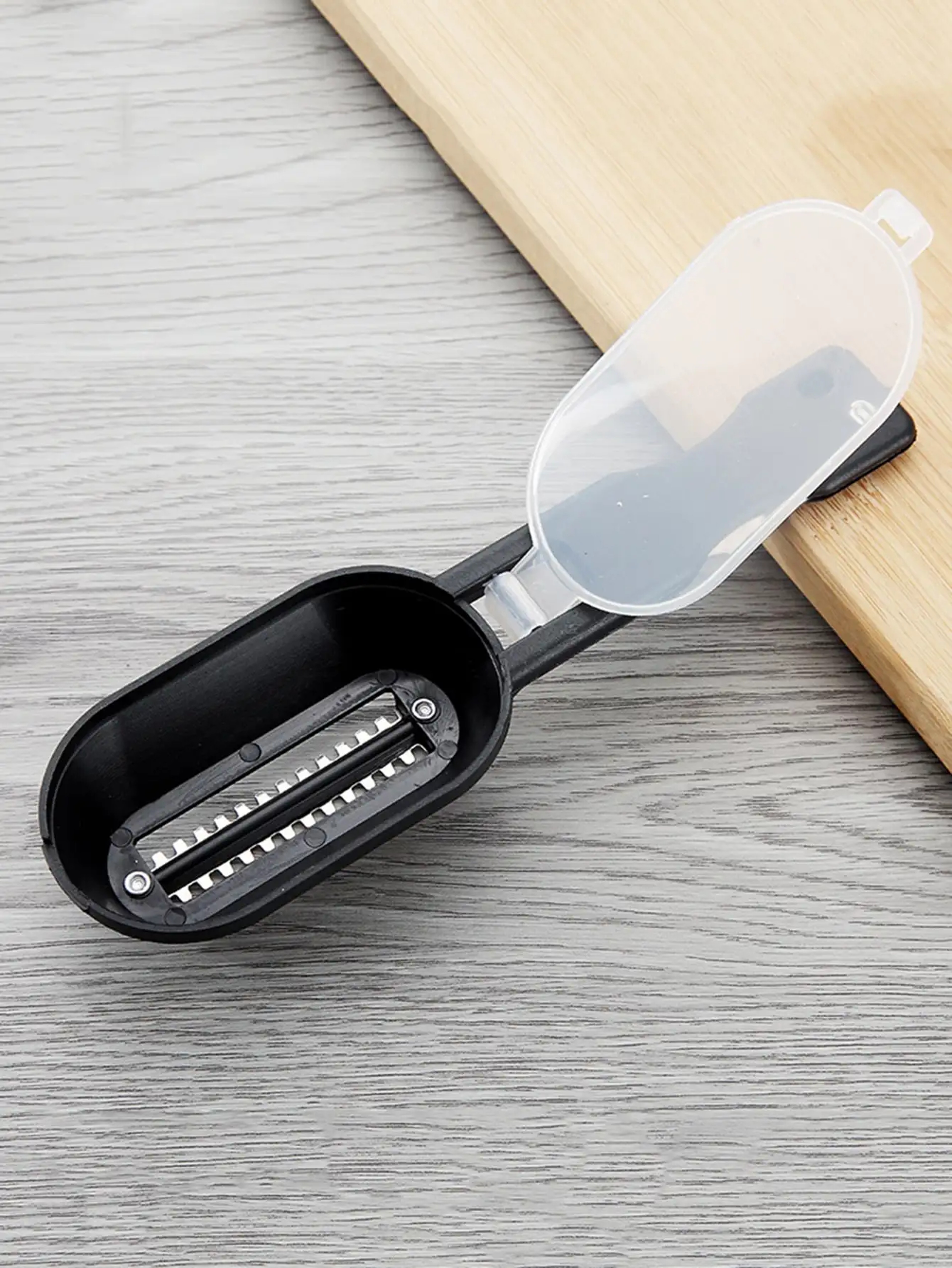Fish Scale Scraper with Protective Cover Easy Fish Scaler Tool for Kitchen and Fishing – view 7