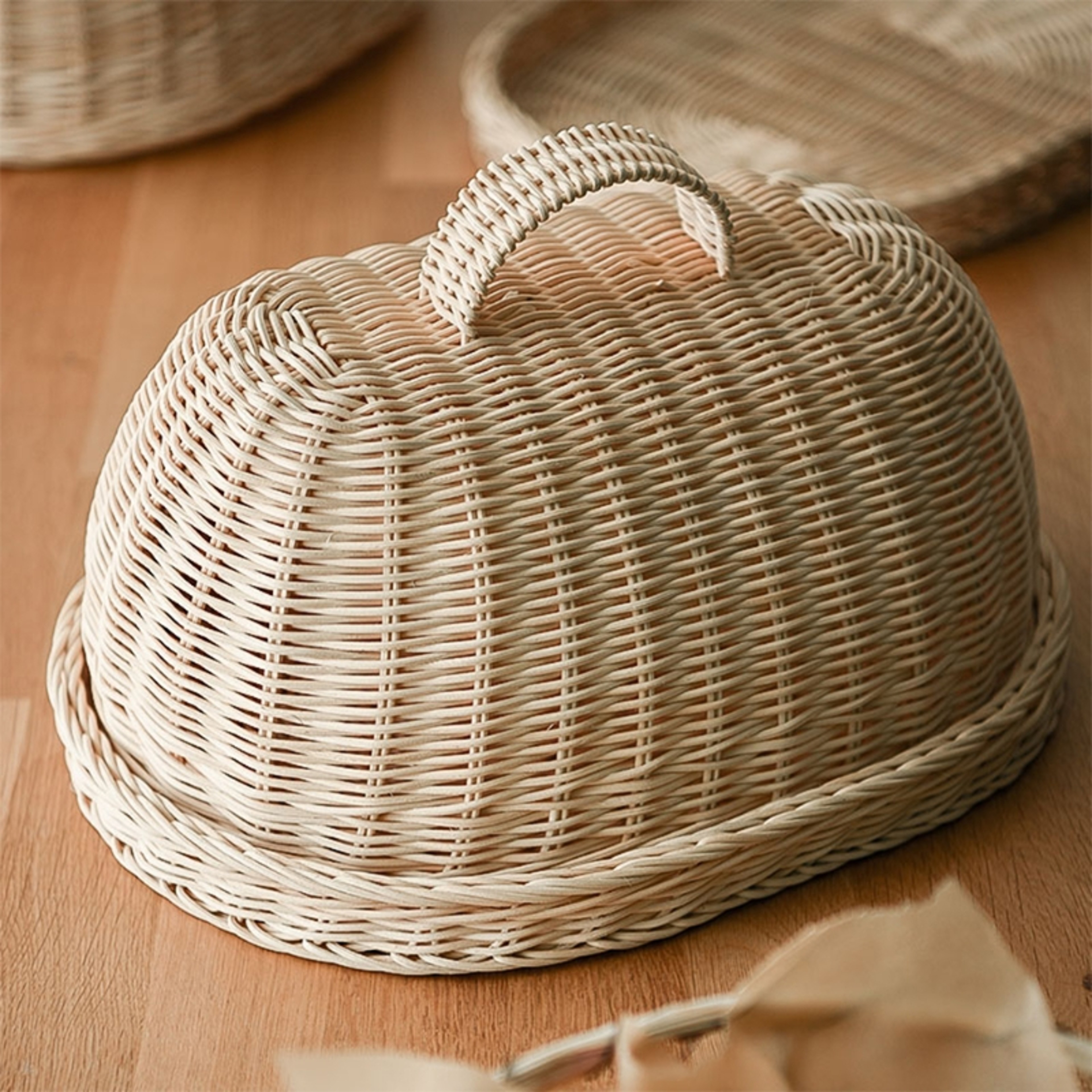 Handwoven Rattan Bread Basket with Dust Proof Cover Kitchen Organizer – view 1