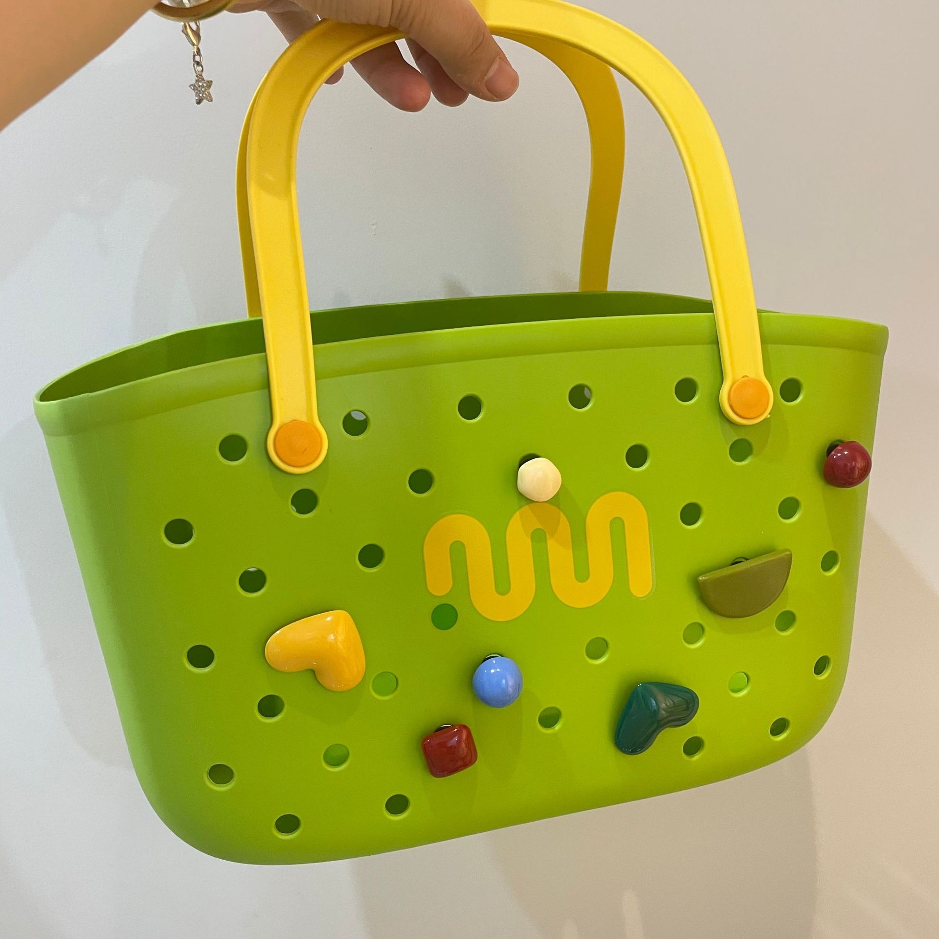Portable Beach Bag Drain Basket Foldable Storage Basket for Bath, Shopping and Home Organization – view 1