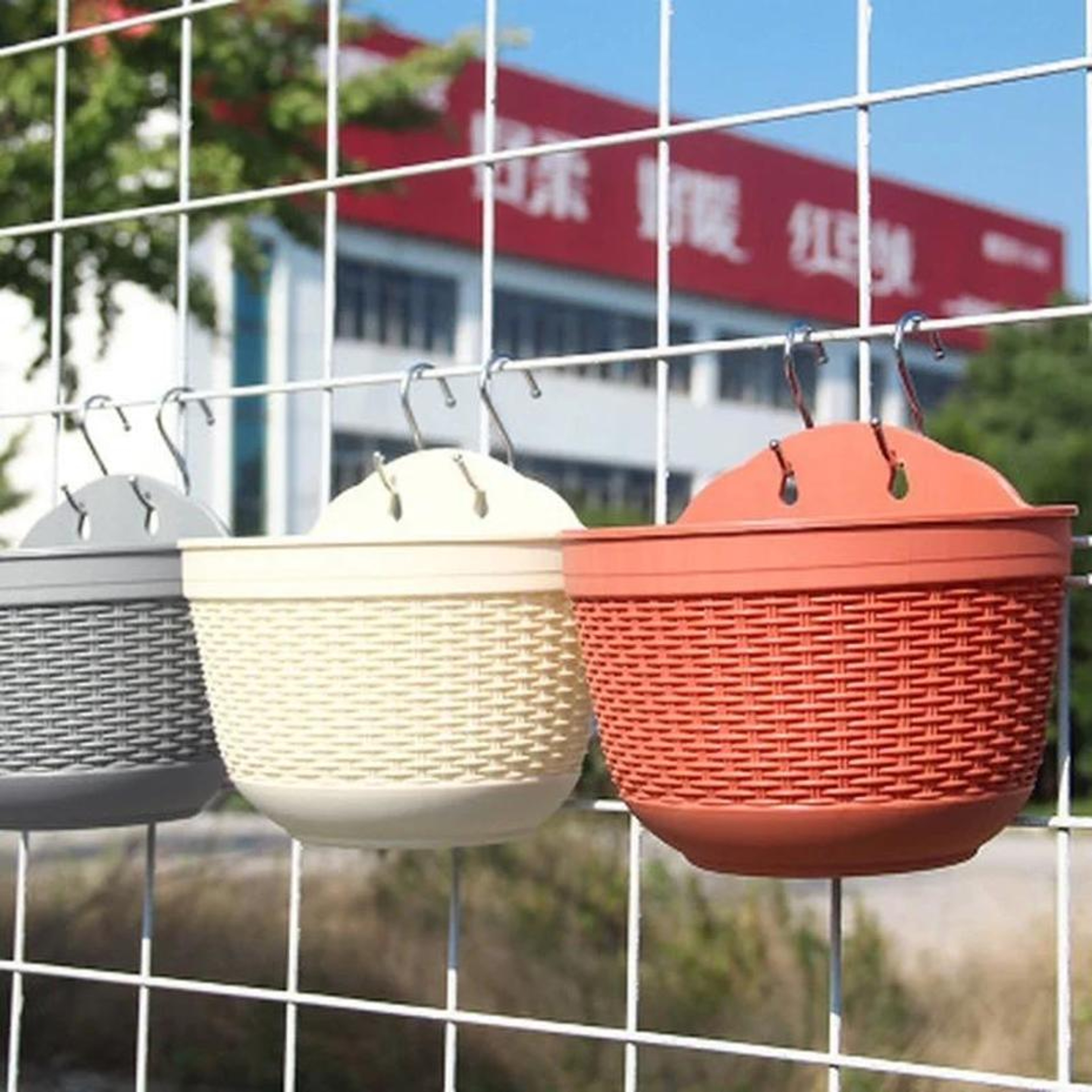 Space Saving Hanging Plant Basket with Garden Hooks for Balcony Patio and Rooftop Plants – view 1