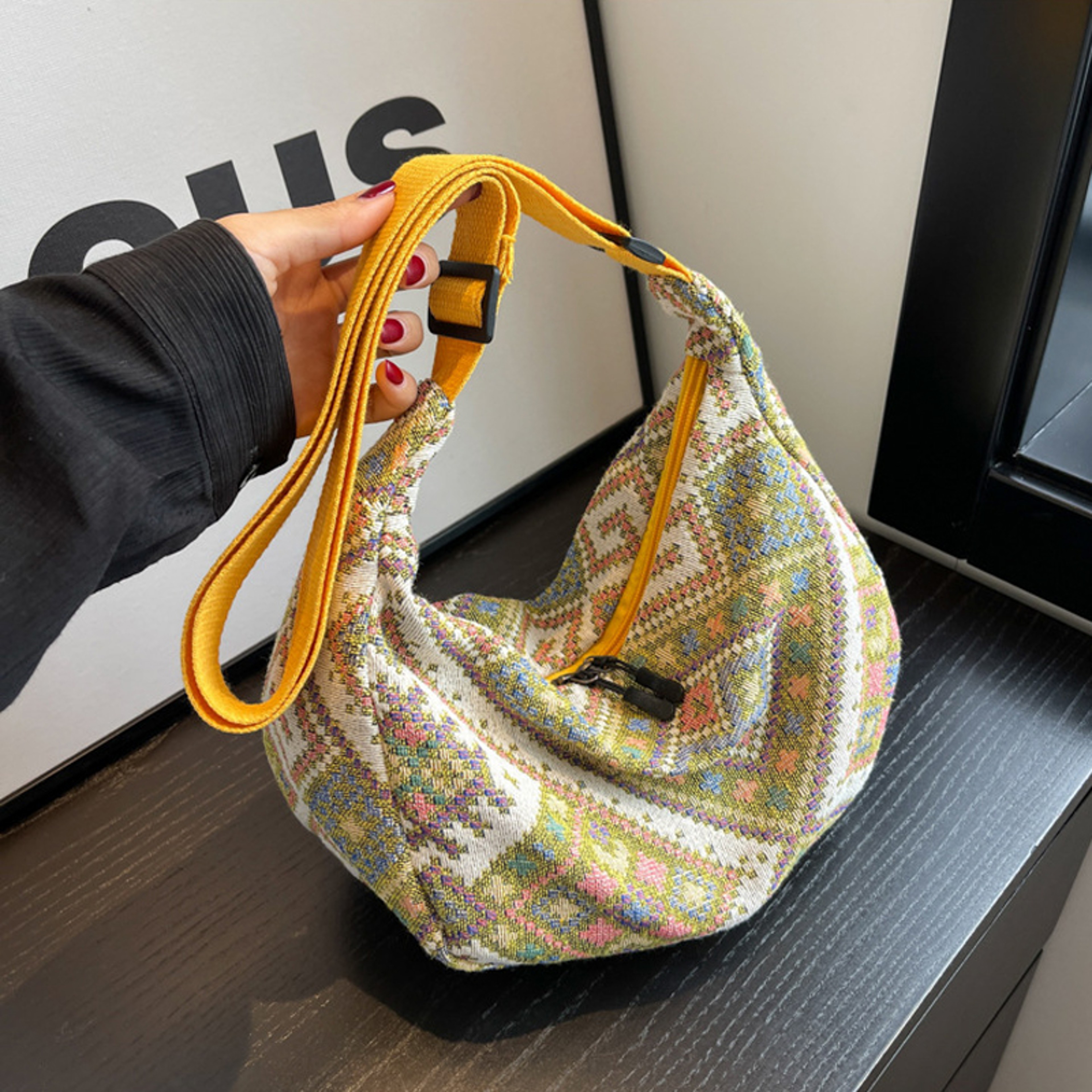 Ethnic Canvas Shoulder Bag Women Boho Crossbody Tote Casual Messenger Handbag – view 1