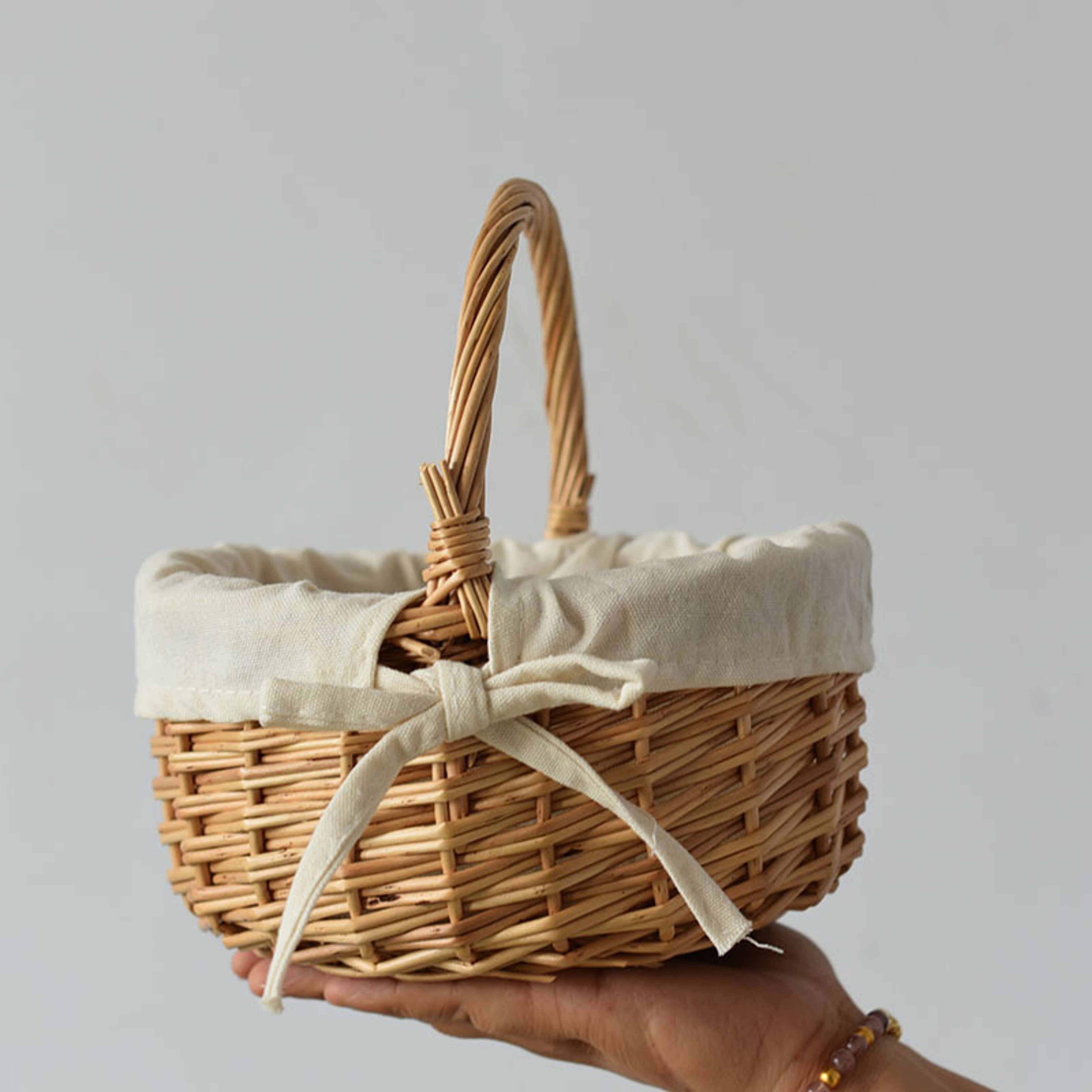 Handmade Wicker Picnic Basket With Handle Willow Storage Hamper For Outdoor Use 0