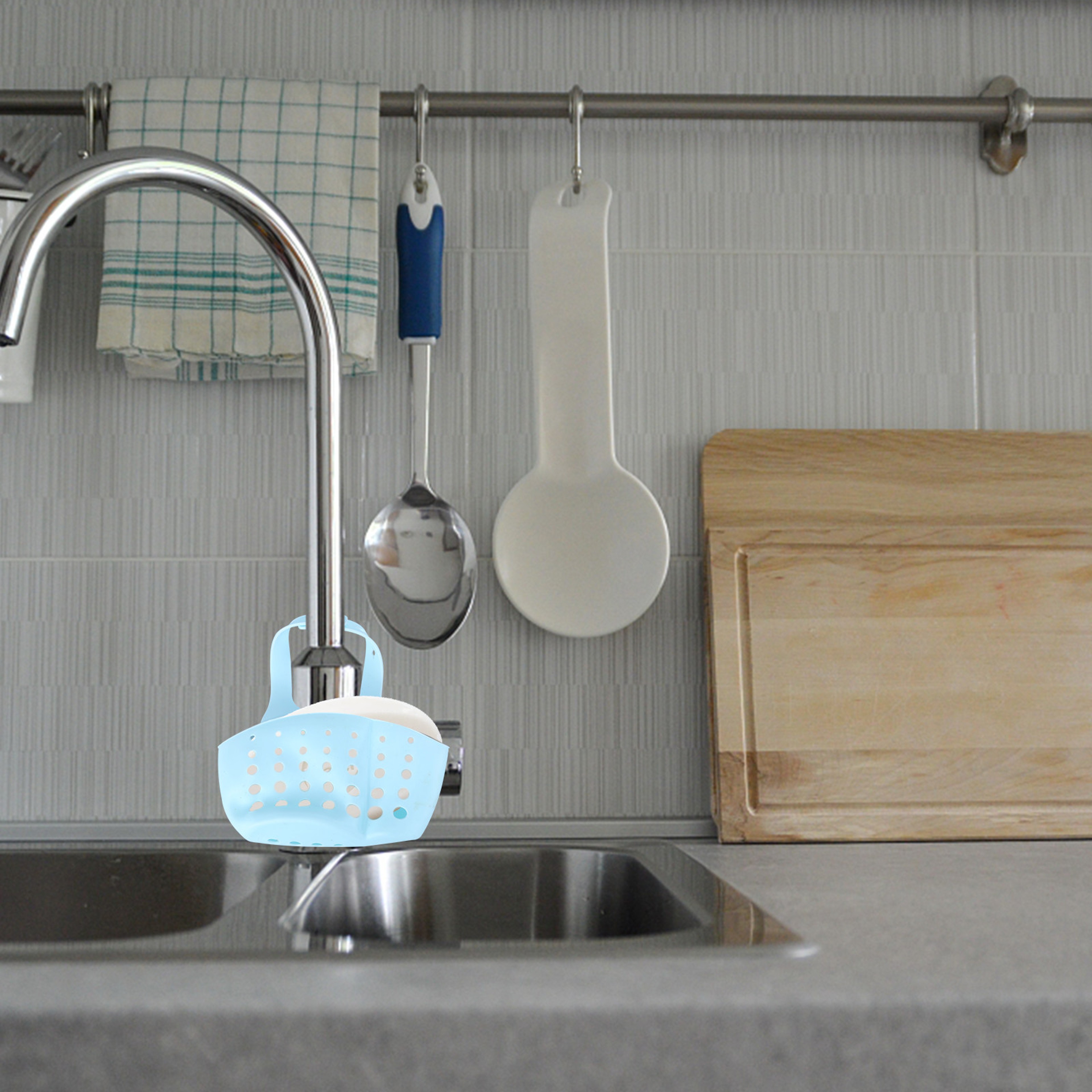 Double Sink Hanging Sponge Holder with Adjustable Strap and Drain Basket – view 6