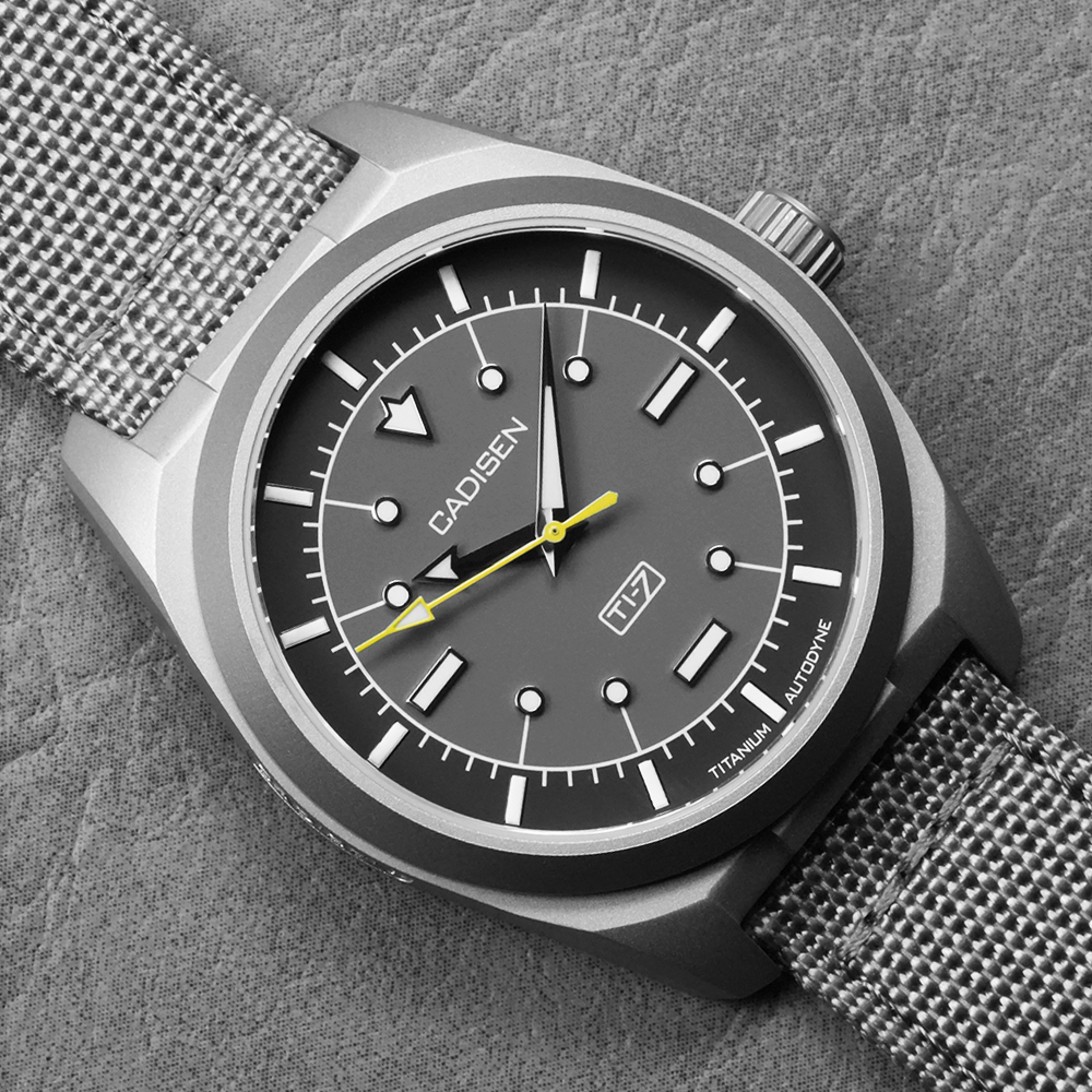 Titanium Steel Automatic Mechanical Canvas Watch with Sapphire Glass and Luminous Dial – view 9
