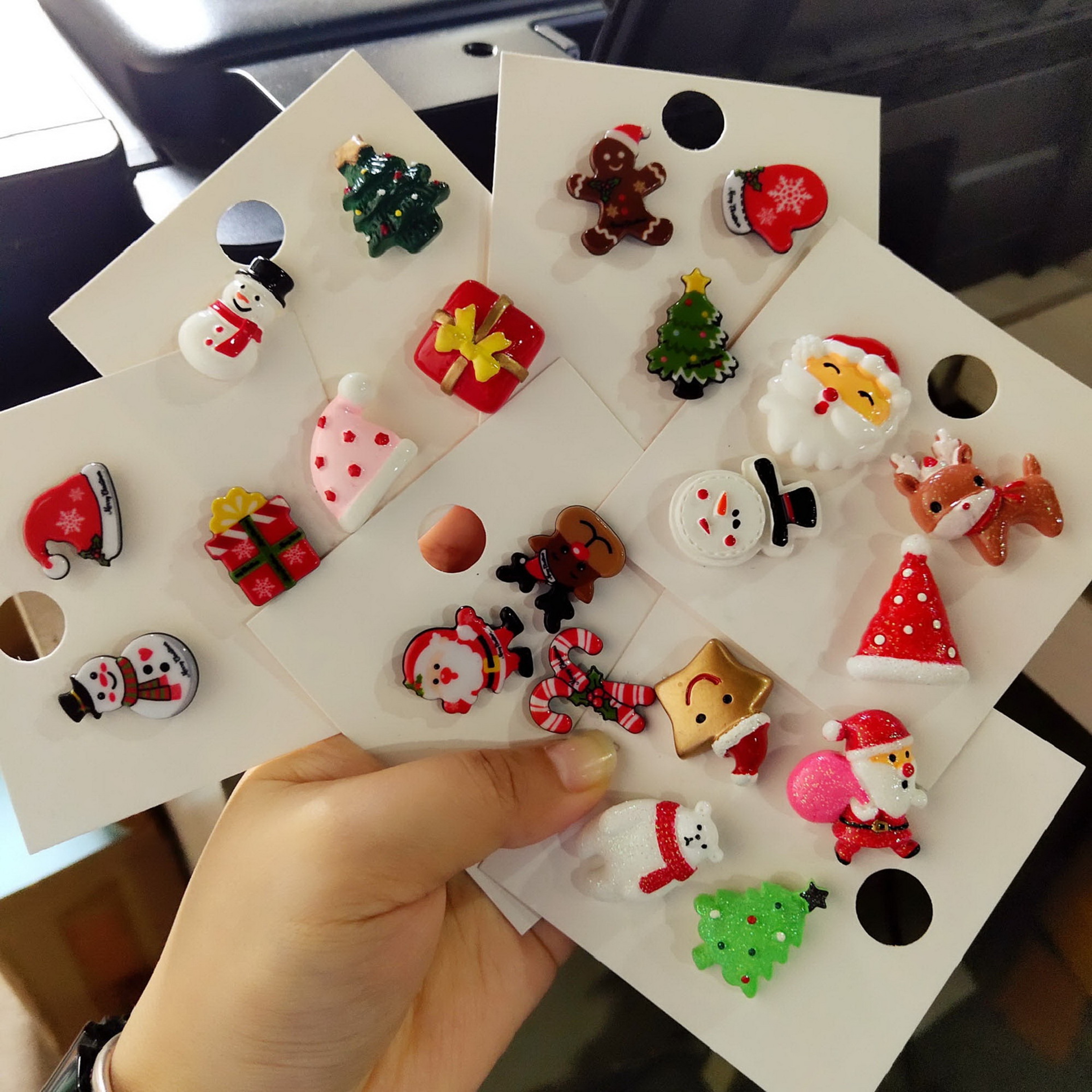 Cute Christmas Brooch Set for Women Cartoon Santa Tree Elk Lapel Pin Jewelry Gift – view 5