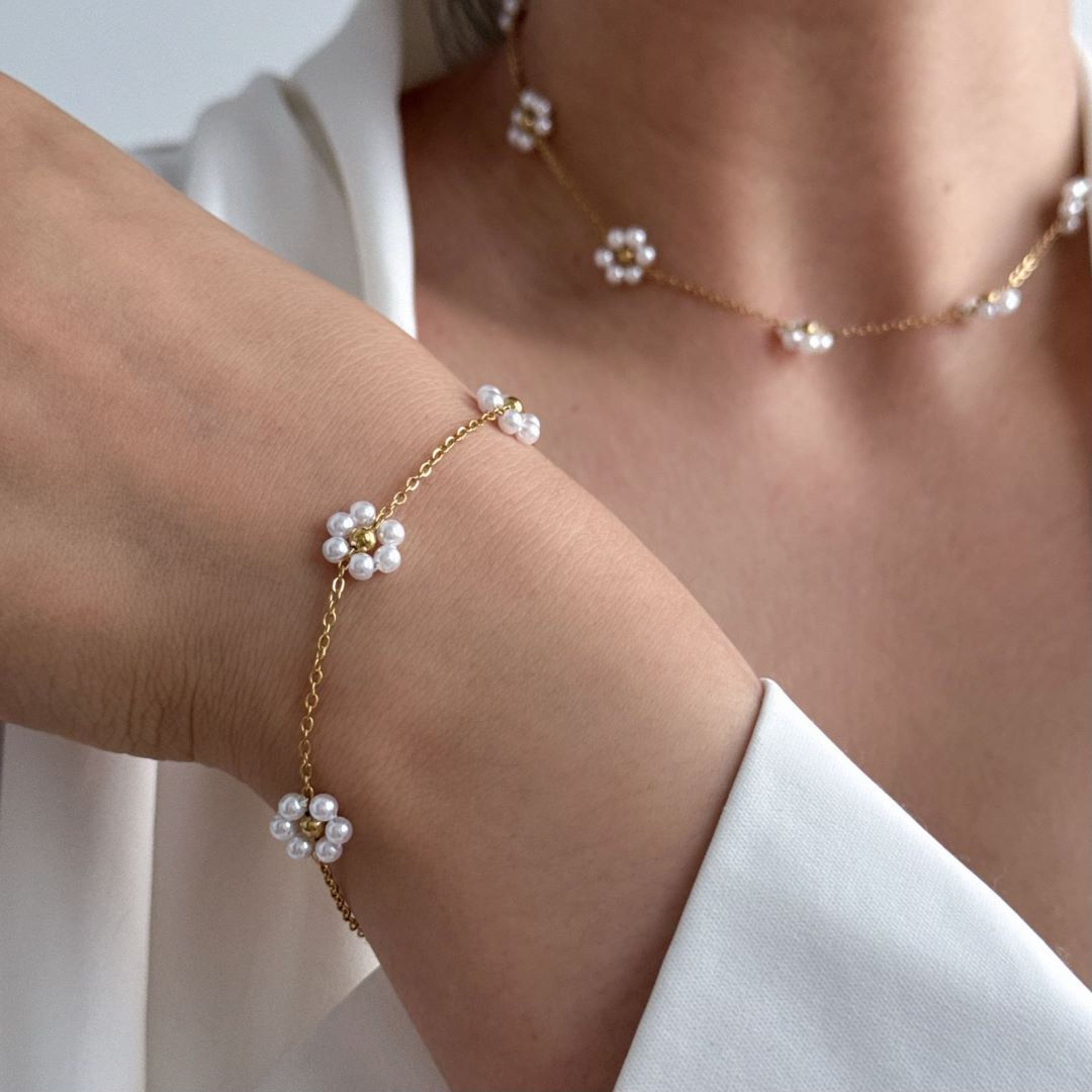 Luxury Korean Style Pearl Flower Necklace and Bracelet Set for Women Romantic Handmade Jewelry – view 1