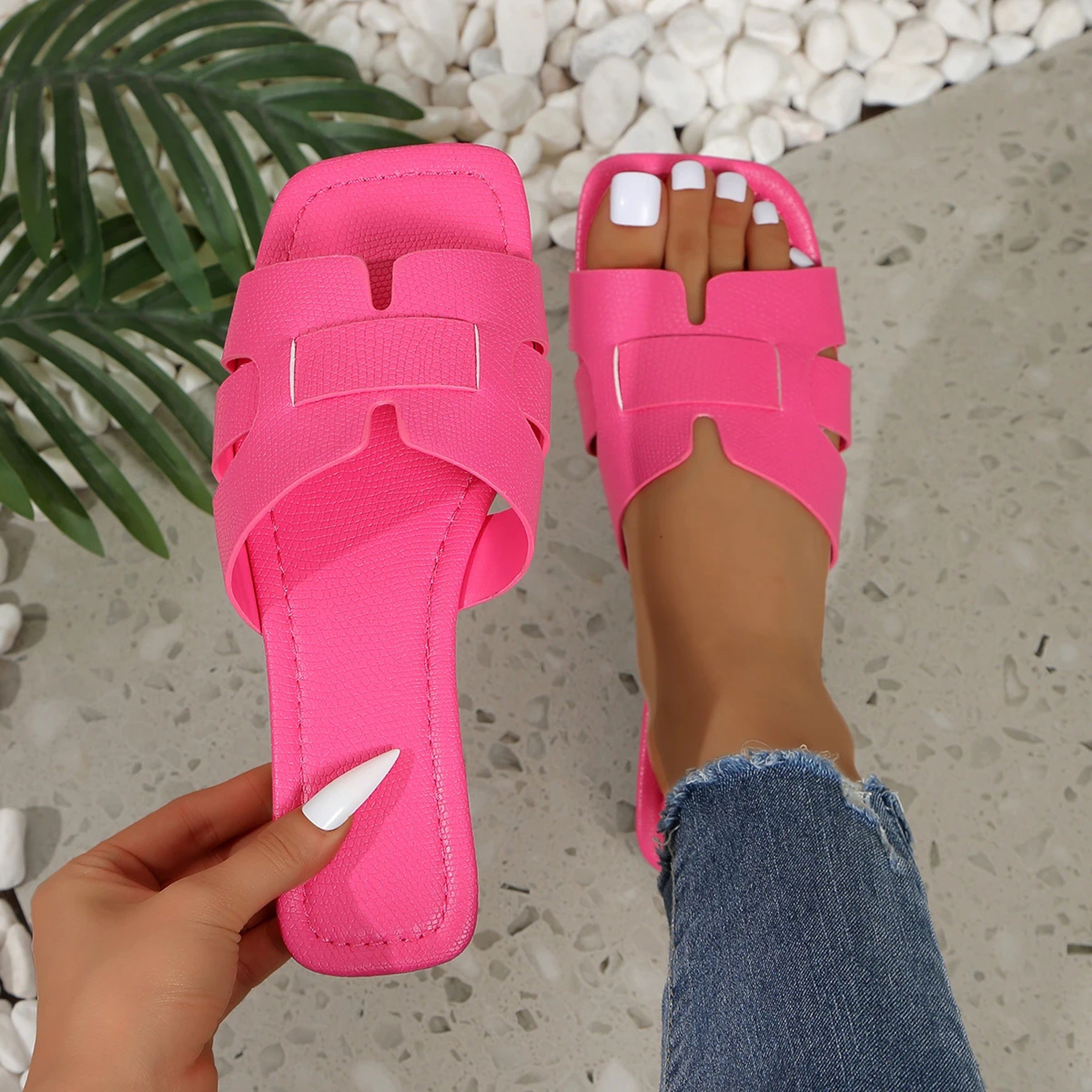 Womens Summer Slides Comfortable Flat Beach Sandals for Everyday Wear – view 2