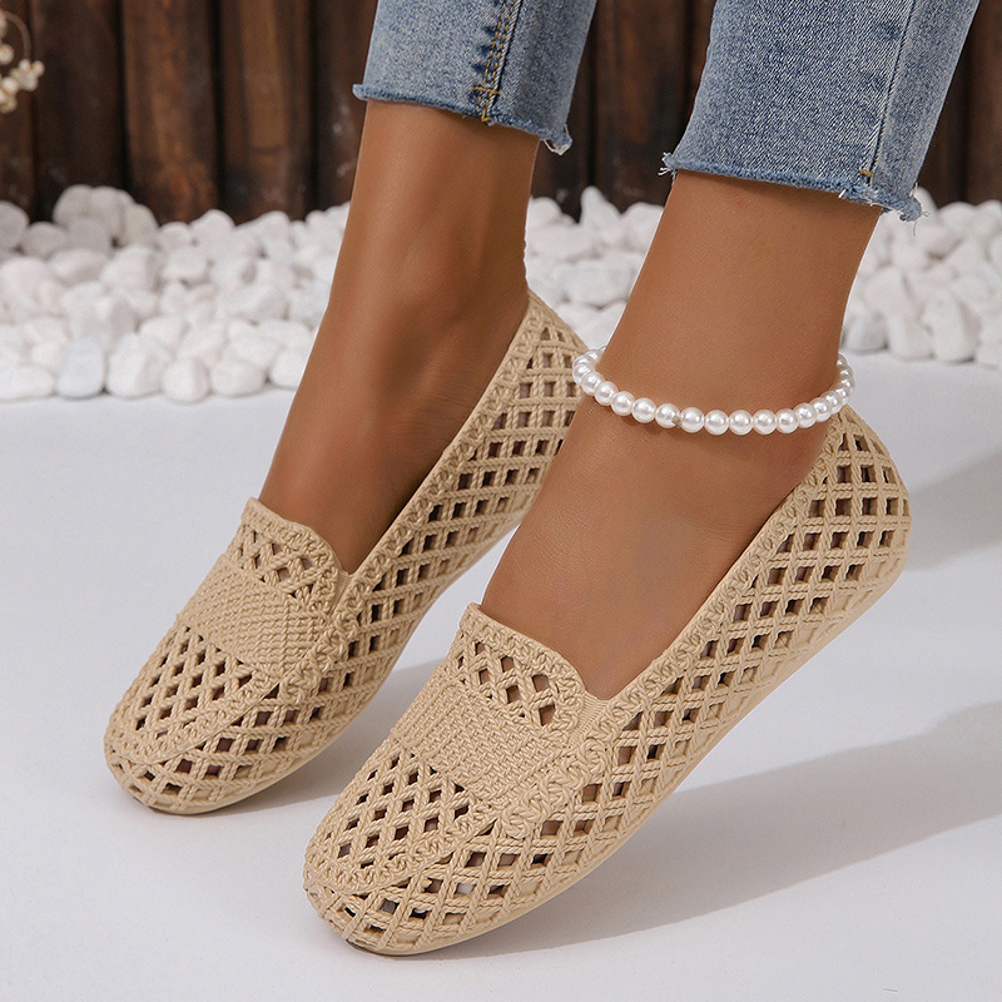 Comfortable Flat Sandals for Women Non Slip Casual Summer Shoes – view 3