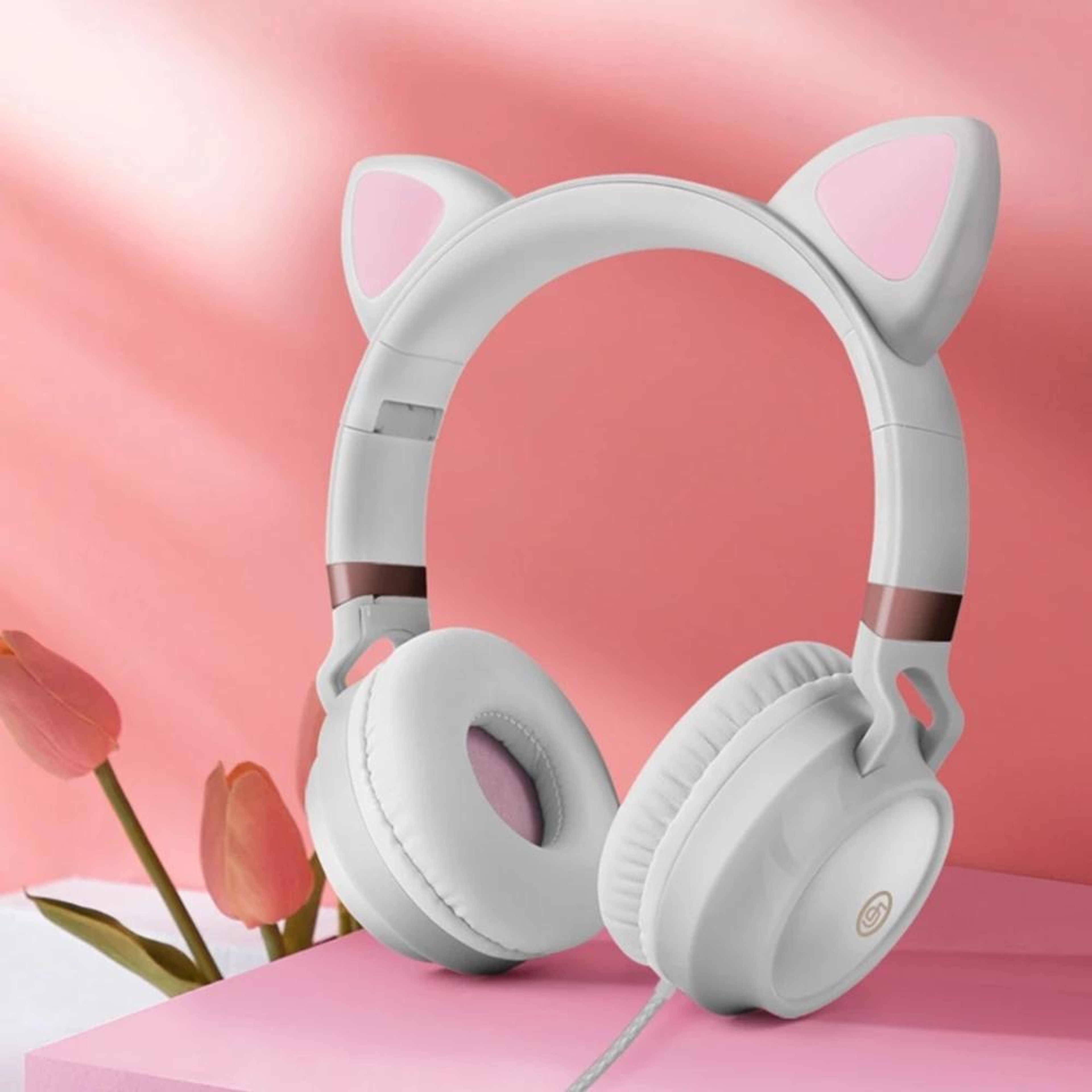 P28 Cute Cat Ear Gaming Headphones With Microphone And Stereo Sound 0