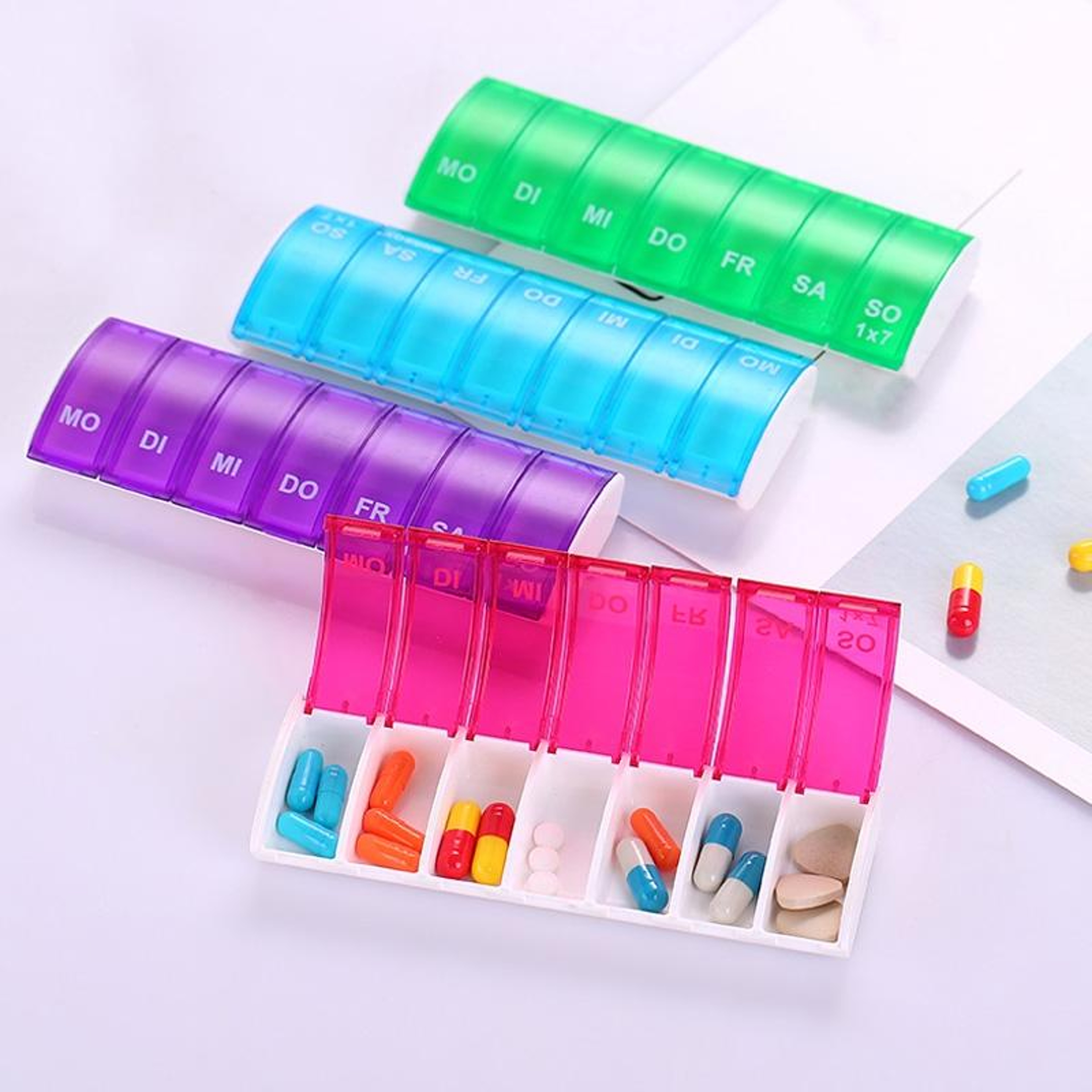 Weekly Travel Pill Organizer Case With 7 Compartments Portable Pill Box For Daily Medication 0