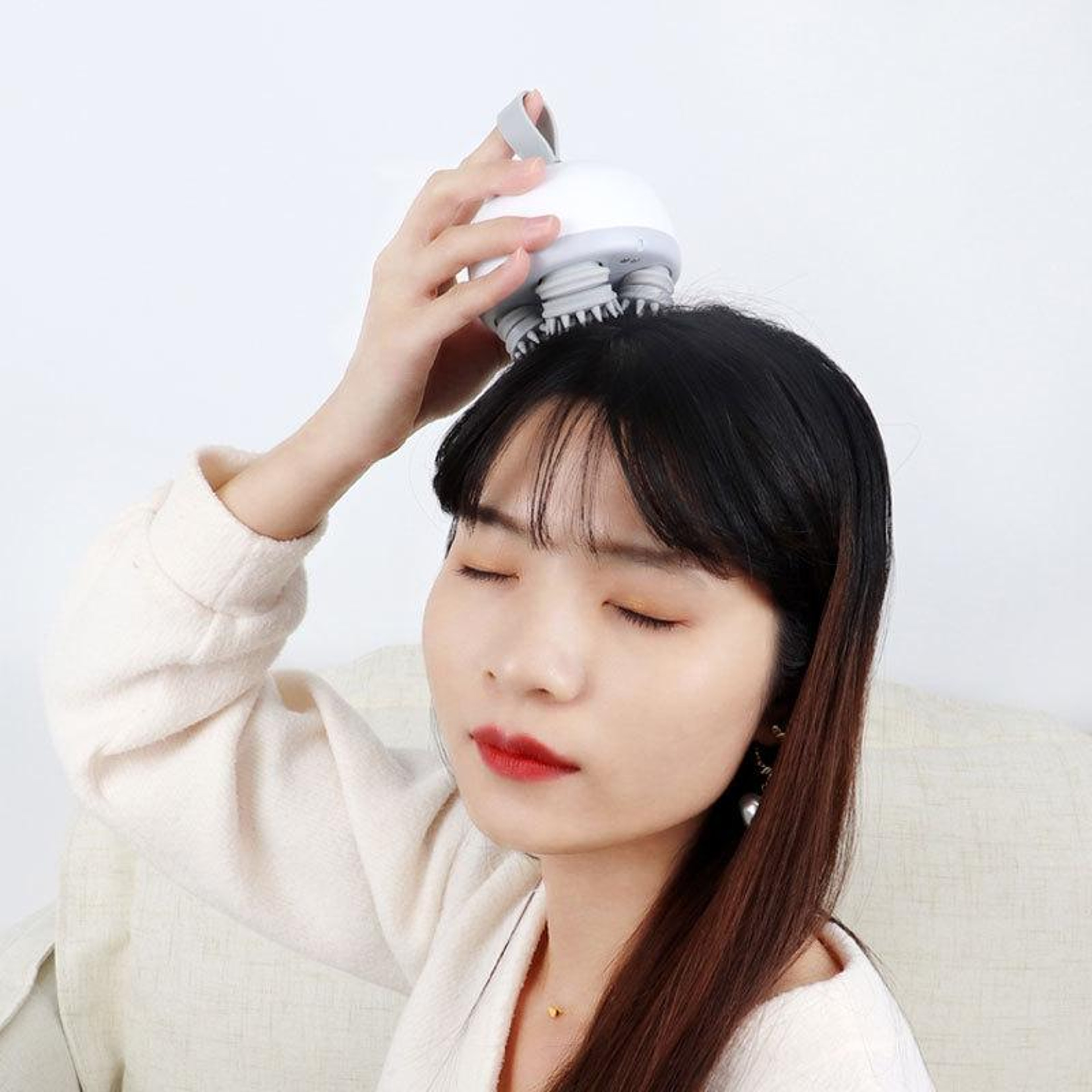 3D Electric Scalp Massager With 84 Silicone Nodes  4 Relaxation Modes 3
