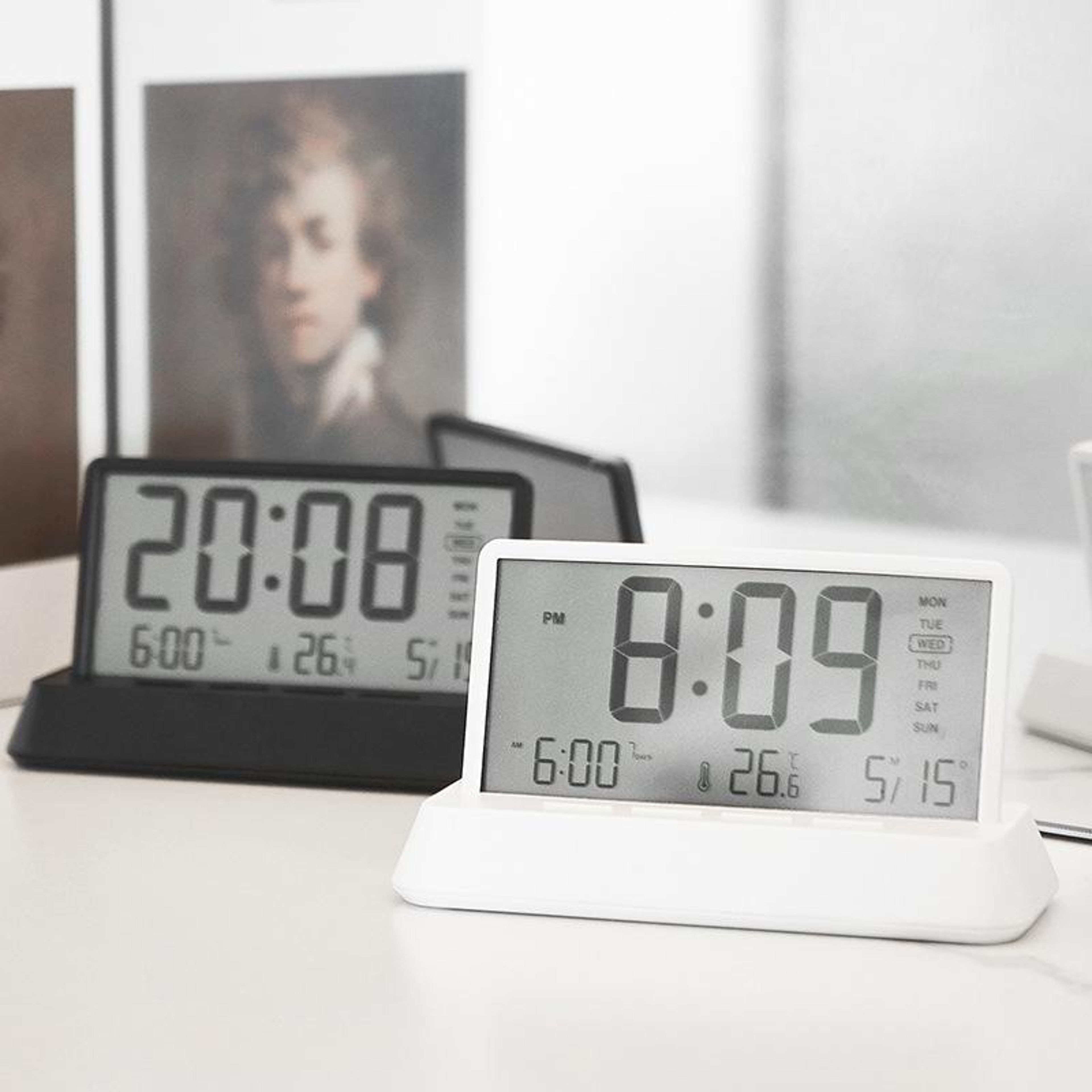 Smart LED Alarm Clock With Temperature Display Calendar  Snooze Function 10